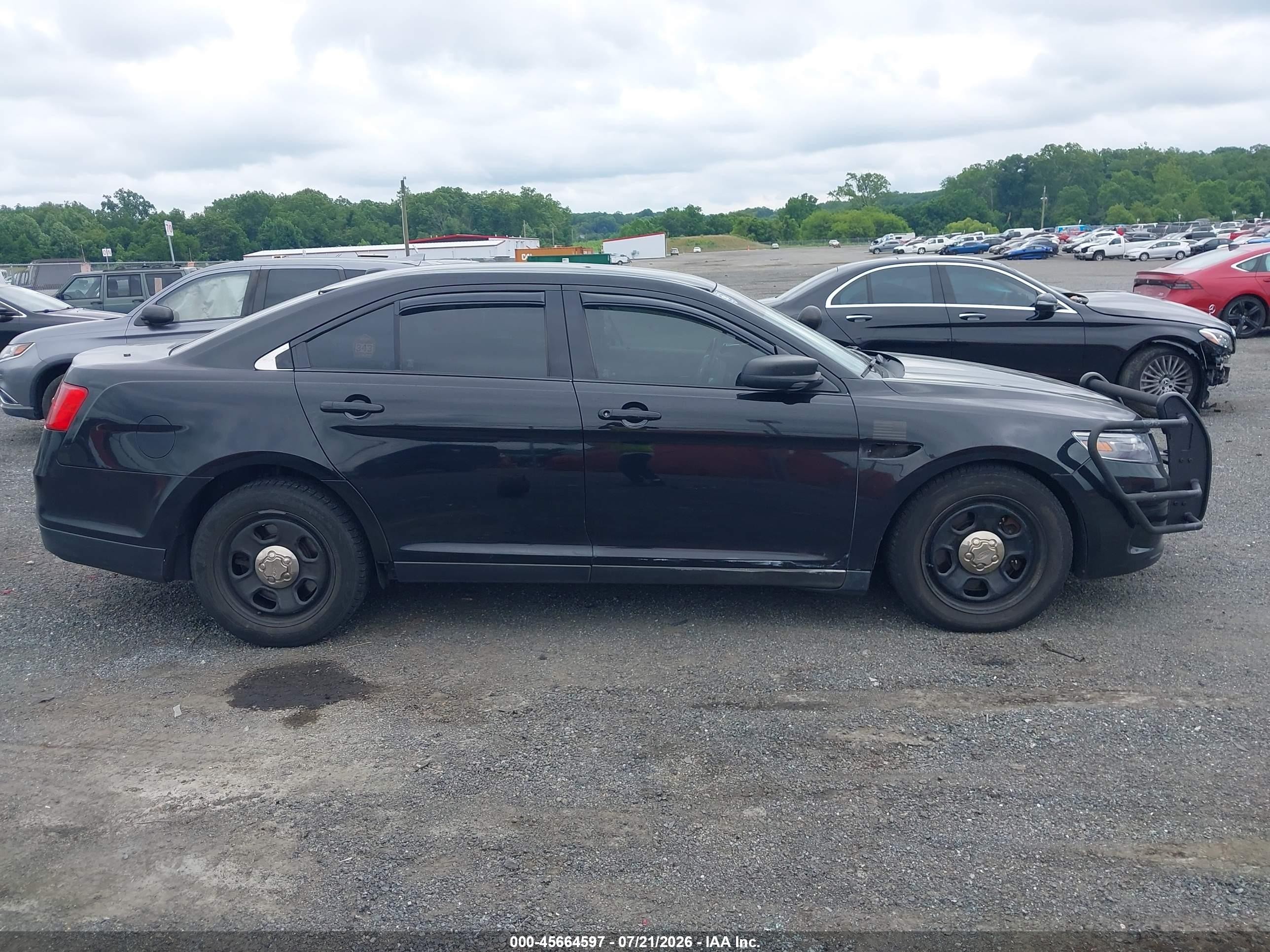 2015 Ford Police Interceptor   Черный vin: 1FAHP2MK0FG102457