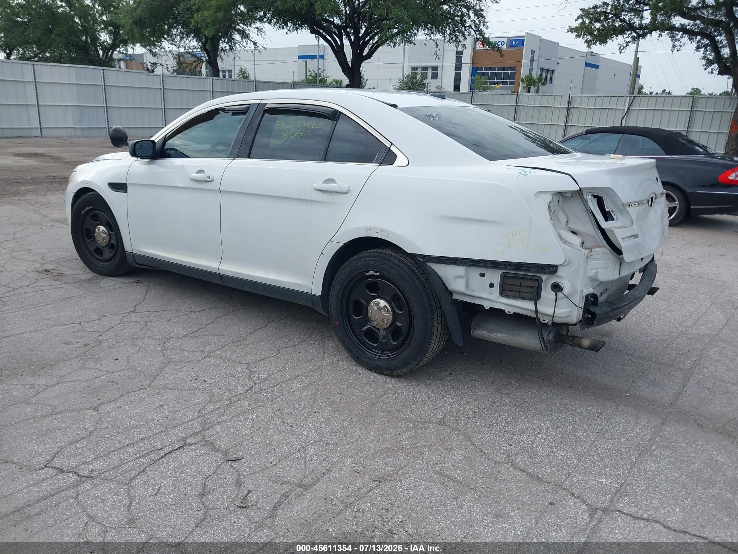 2015 Ford Police Interceptor   White vin: 1FAHP2MK0FG105004