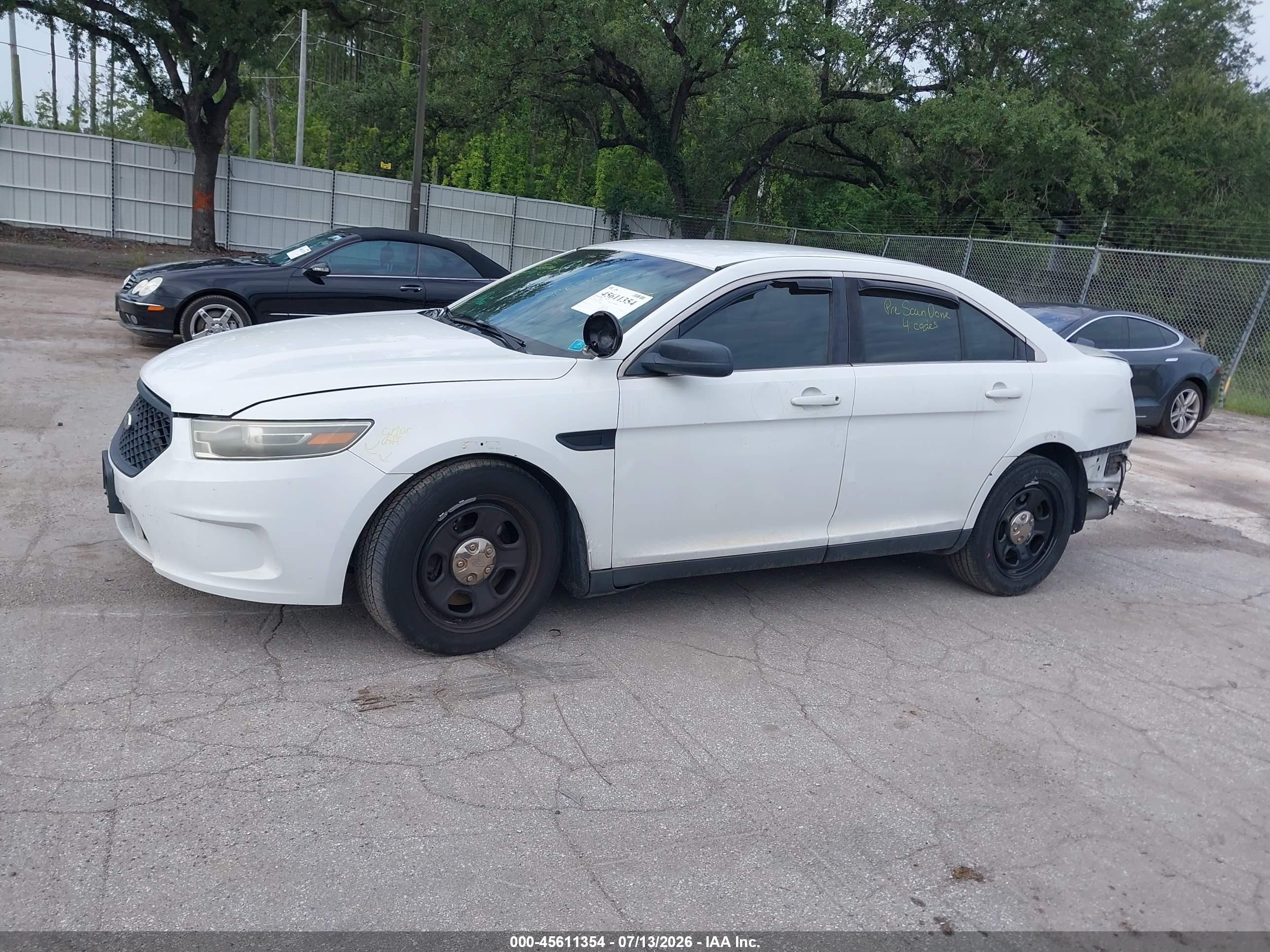 2015 Ford Police Interceptor   White vin: 1FAHP2MK0FG105004