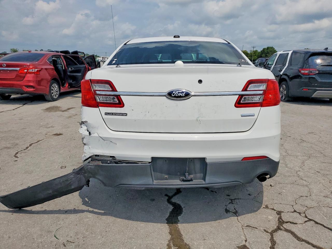 2013 Ford Taurus Police Interceptor White vin: 1FAHP2MK1DG212608