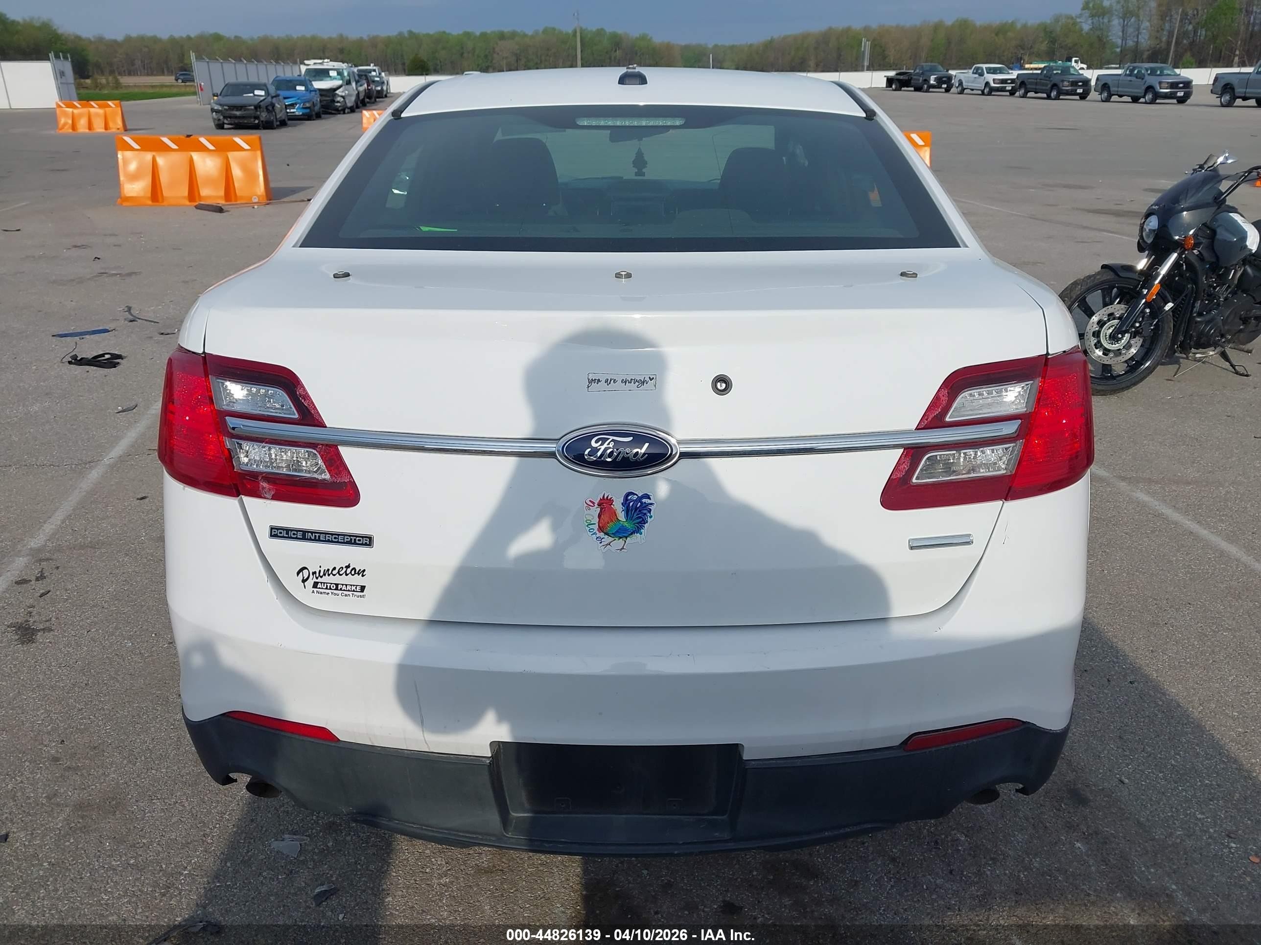 2015 Ford Police Interceptor   White vin: 1FAHP2MK1FG148914