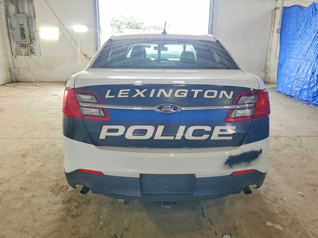 2015 Ford Taurus Police Interceptor White vin: 1FAHP2MK1FG204012
