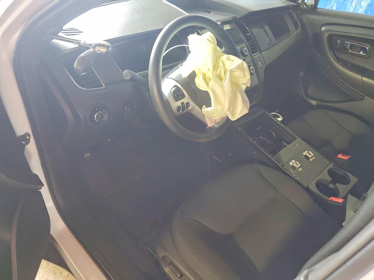 2015 Ford Taurus Police Interceptor White vin: 1FAHP2MK1FG204012