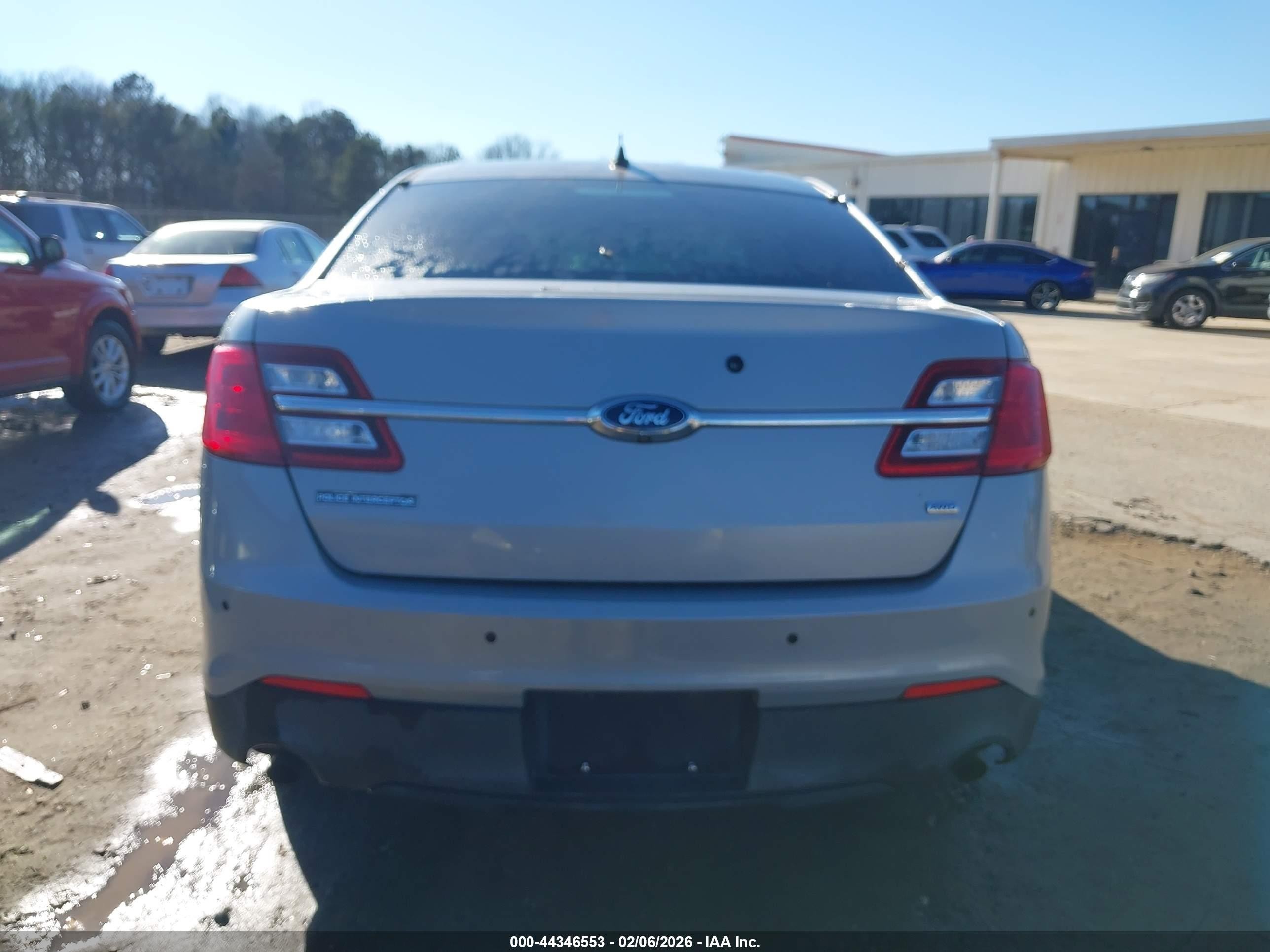 2015 Ford Police Interceptor   Silver vin: 1FAHP2MK2FG180576