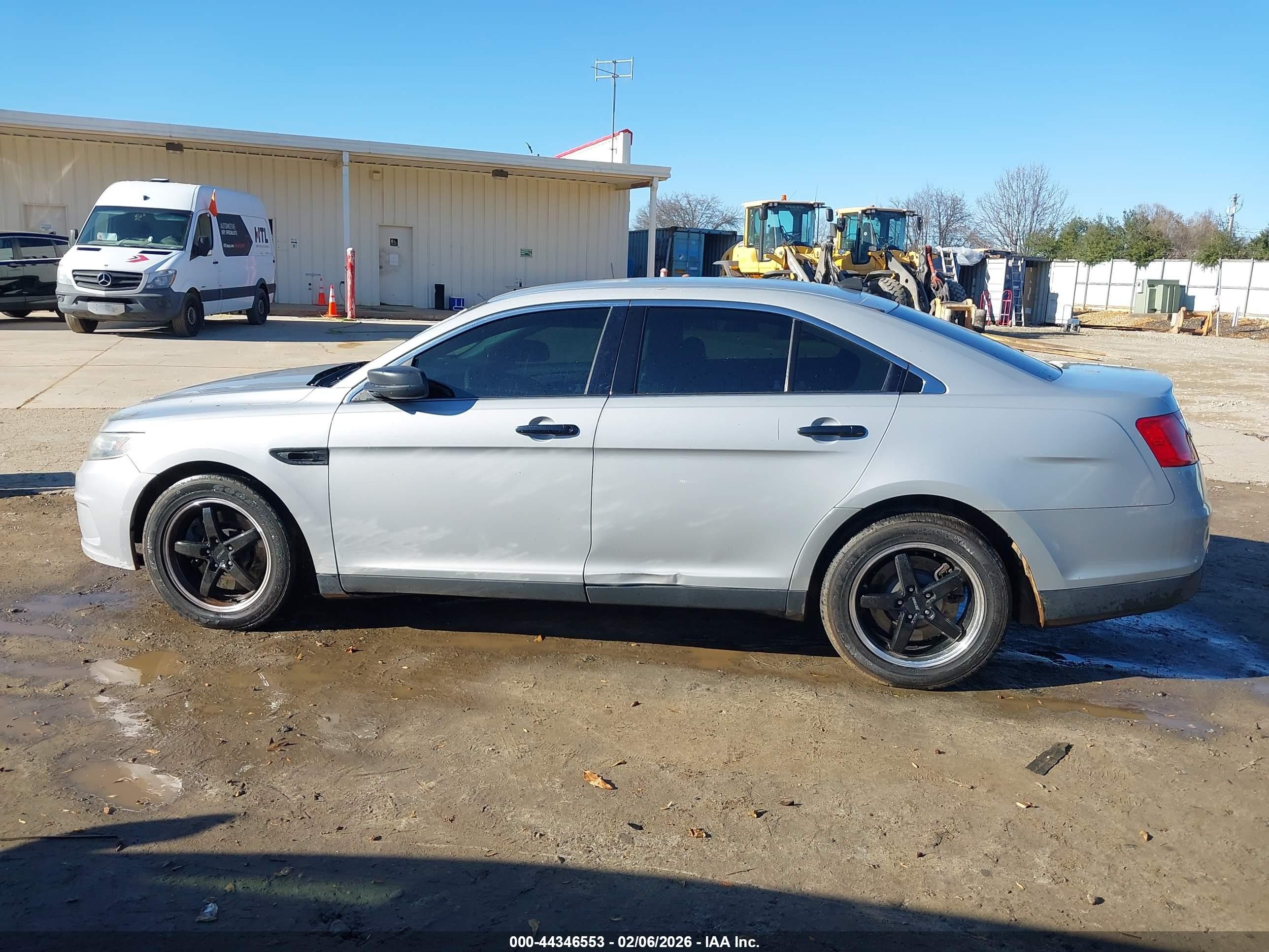 2015 Ford Police Interceptor   Silver vin: 1FAHP2MK2FG180576