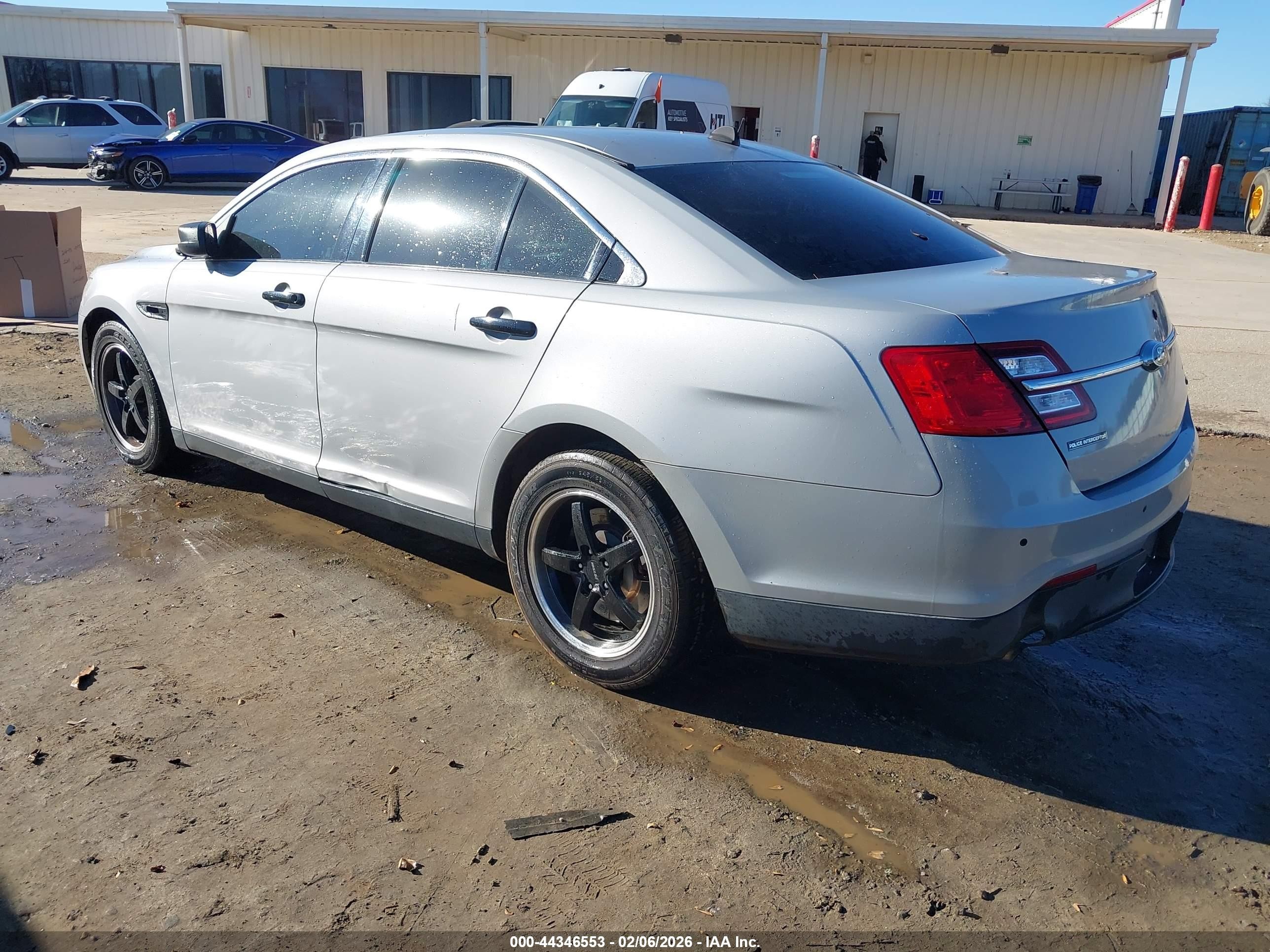 2015 Ford Police Interceptor   Silver vin: 1FAHP2MK2FG180576