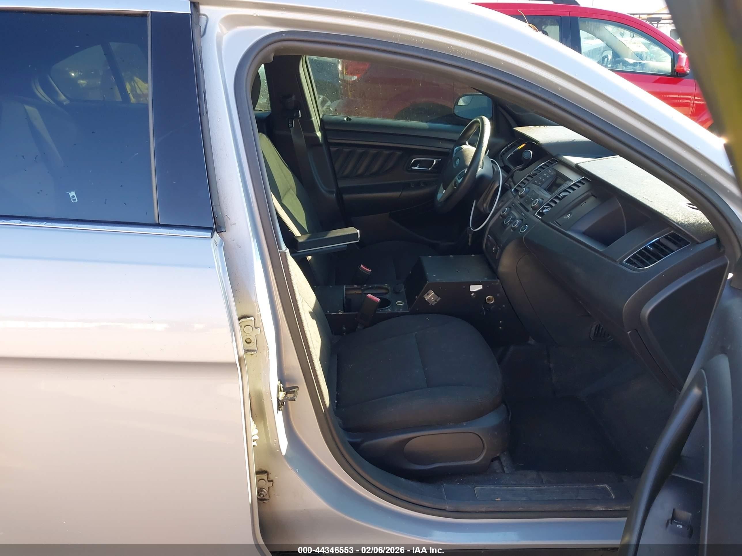2015 Ford Police Interceptor   Silver vin: 1FAHP2MK2FG180576