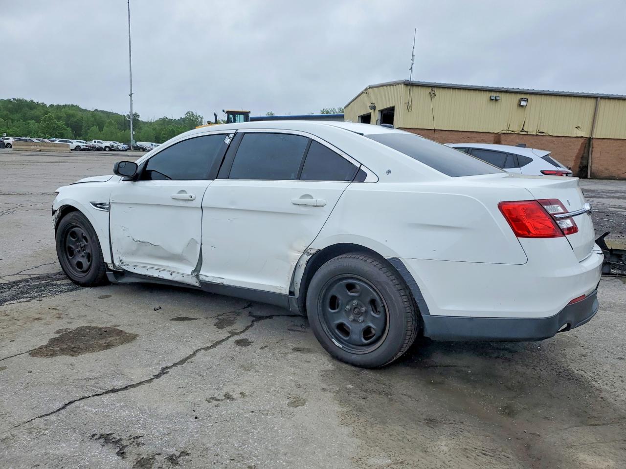 2014 Ford Taurus Police Interceptor White vin: 1FAHP2MK3EG166538