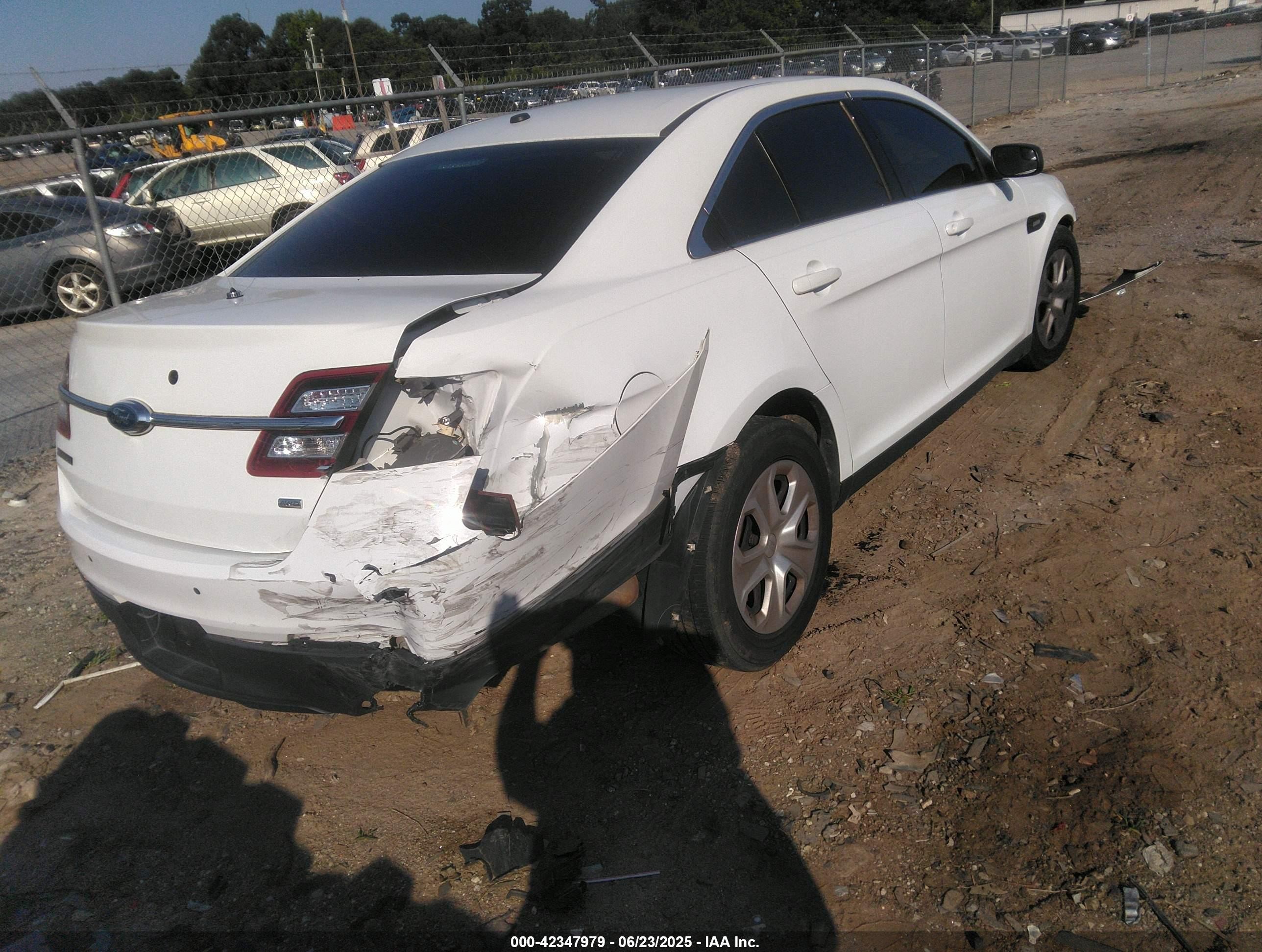 2015 Ford Police Interceptor   White vin: 1FAHP2MK3FG184832