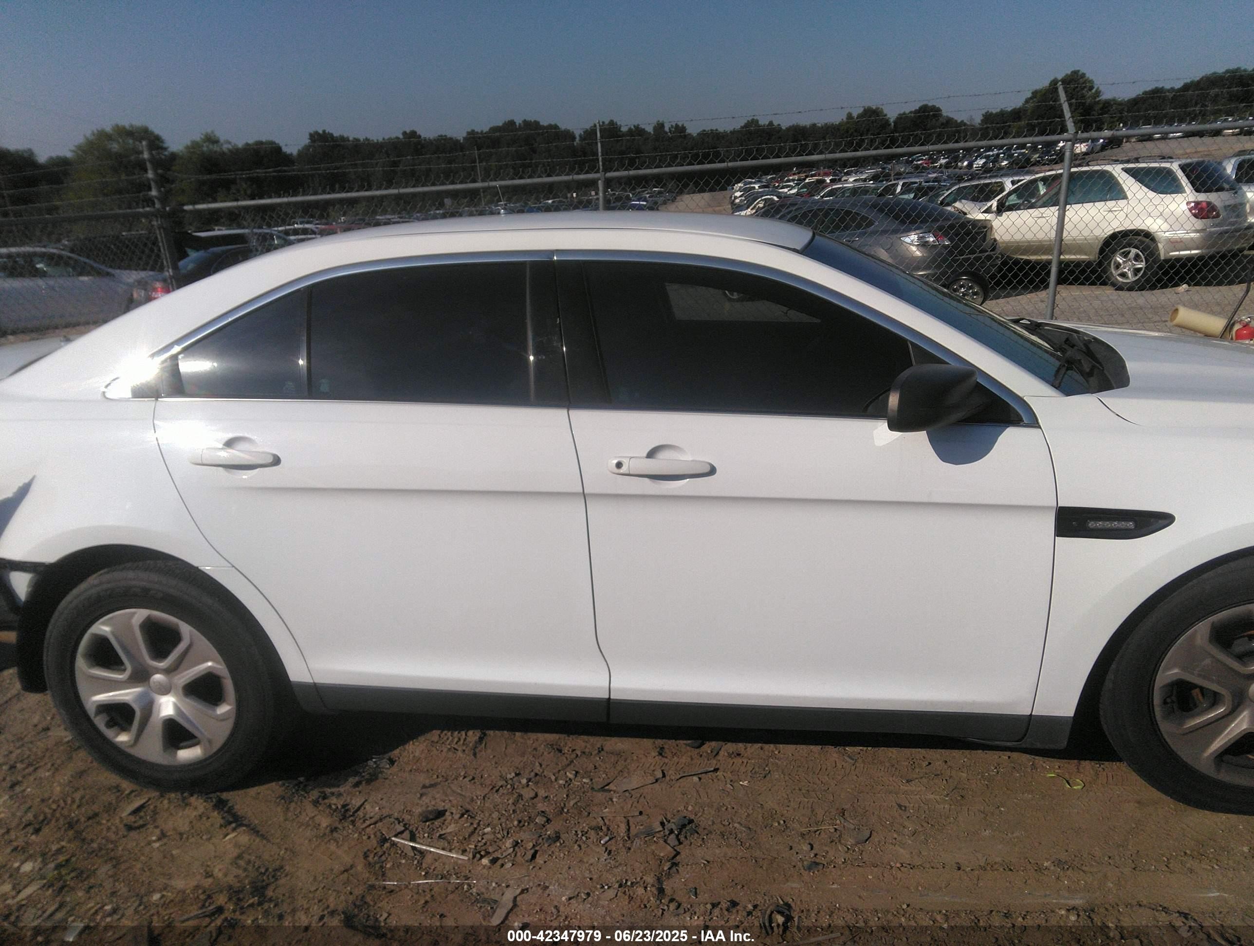 2015 Ford Police Interceptor   White vin: 1FAHP2MK3FG184832