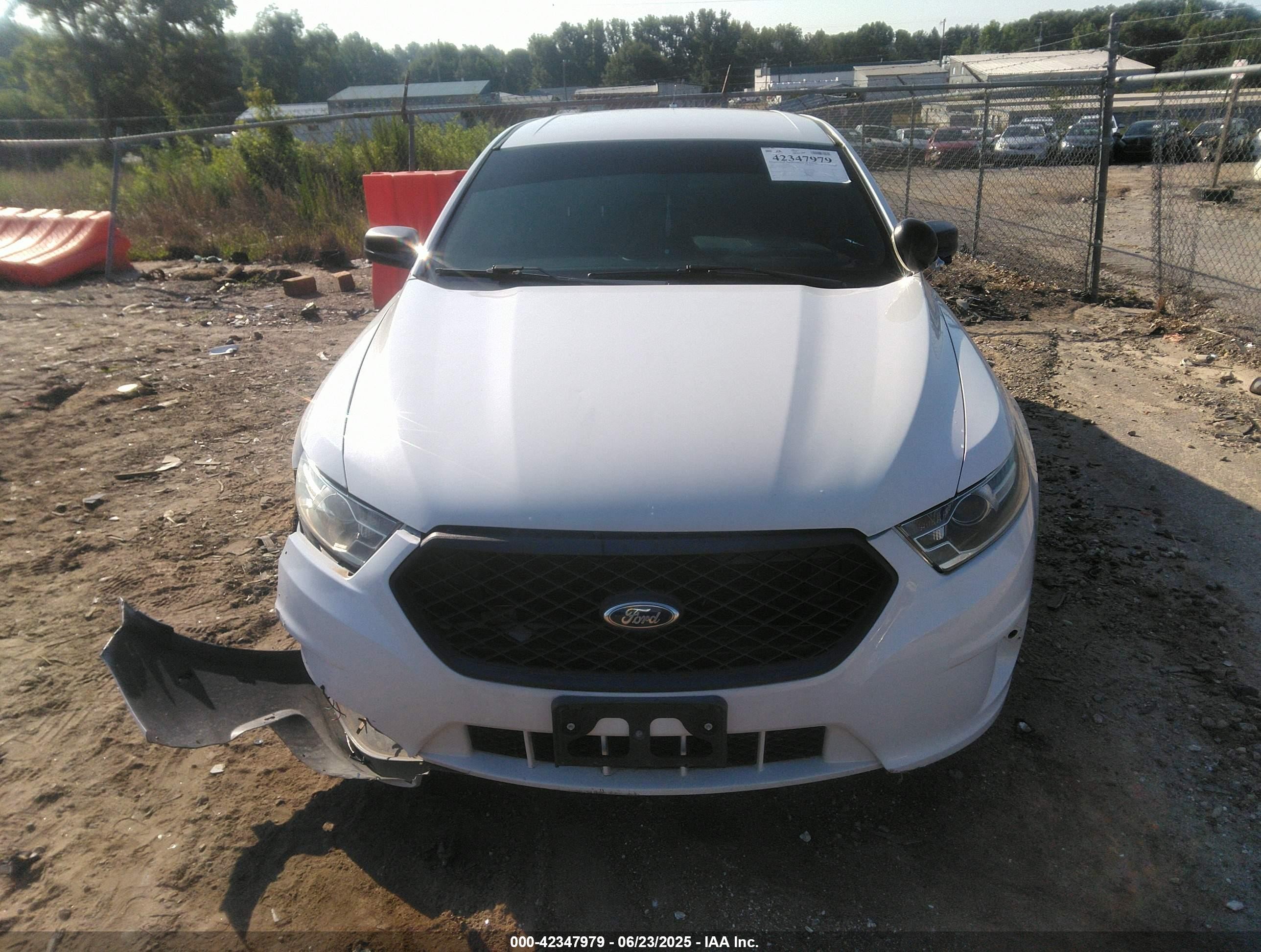 2015 Ford Police Interceptor   White vin: 1FAHP2MK3FG184832
