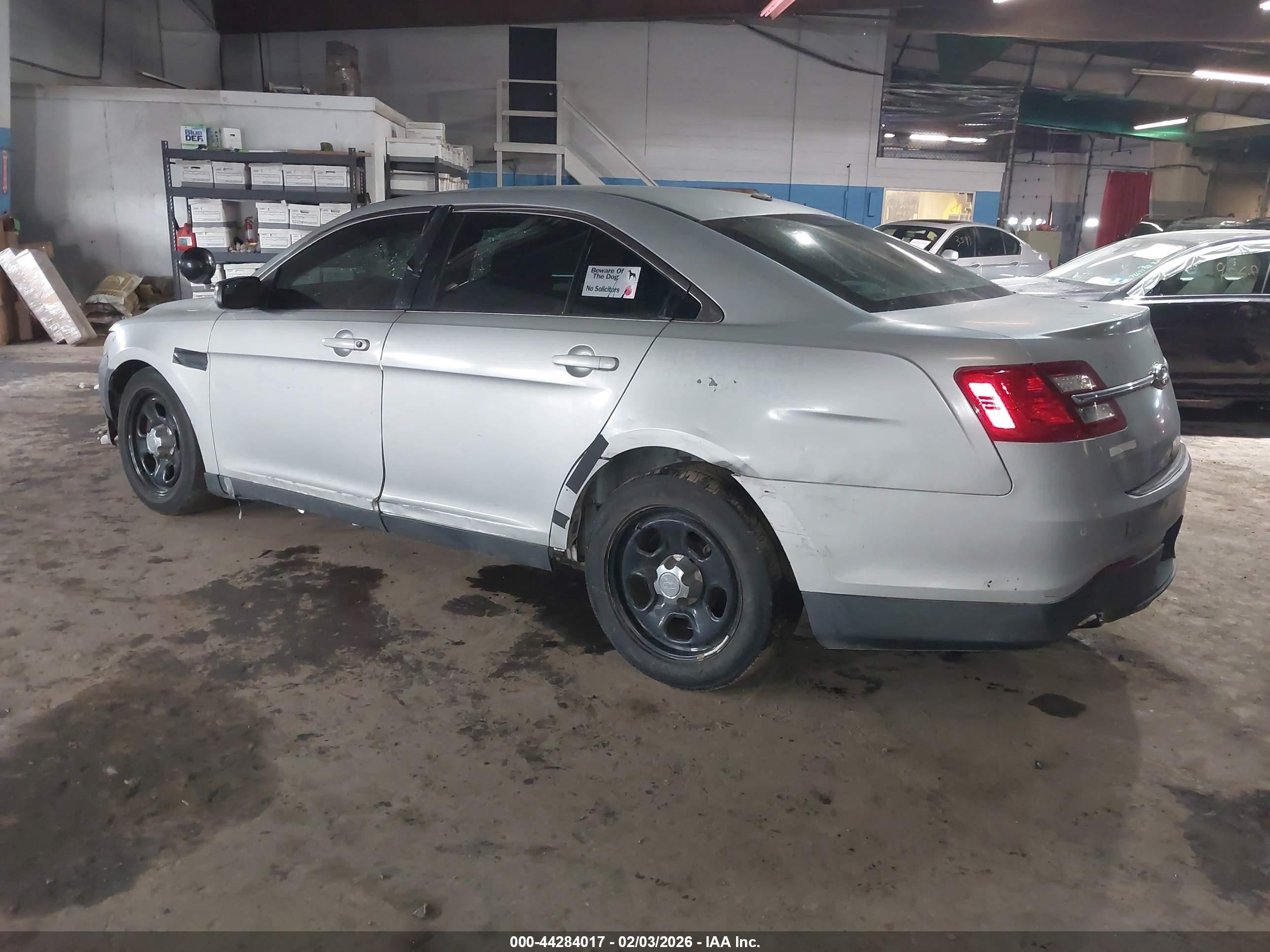 2014 Ford Police Interceptor   Silver vin: 1FAHP2MK4EG124119