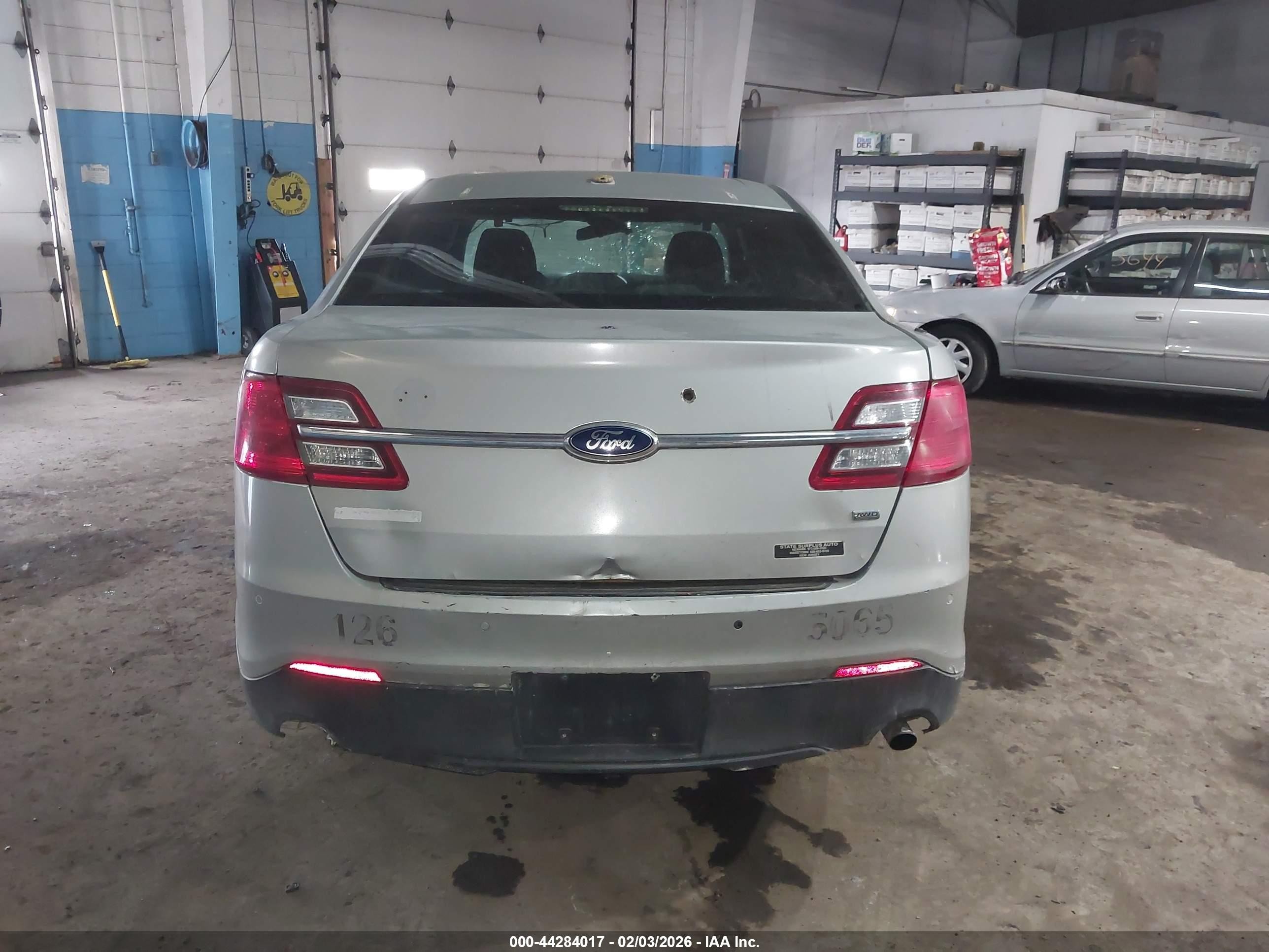 2014 Ford Police Interceptor   Silver vin: 1FAHP2MK4EG124119