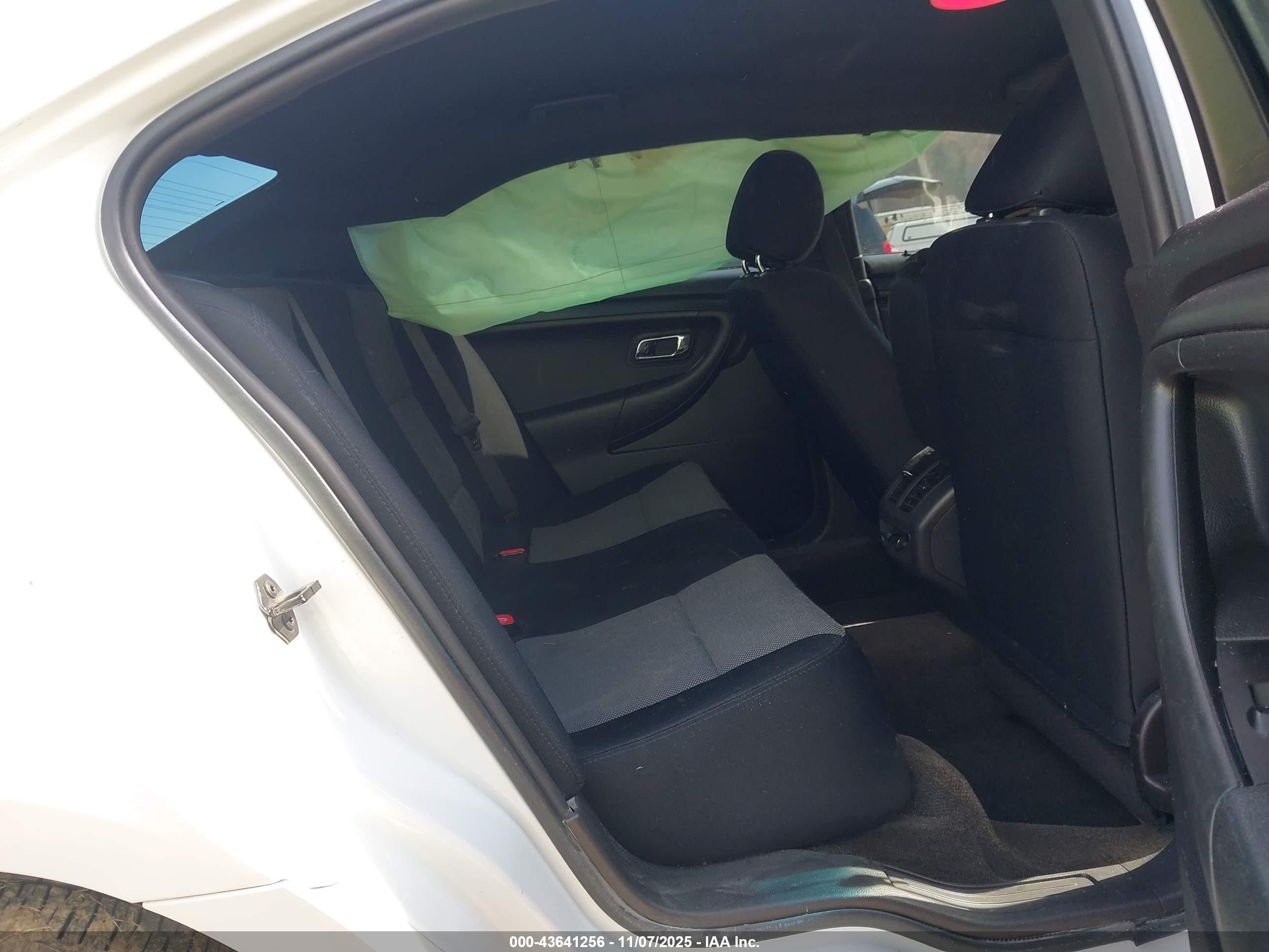 2014 Ford Police Interceptor   White vin: 1FAHP2MK4EG151238