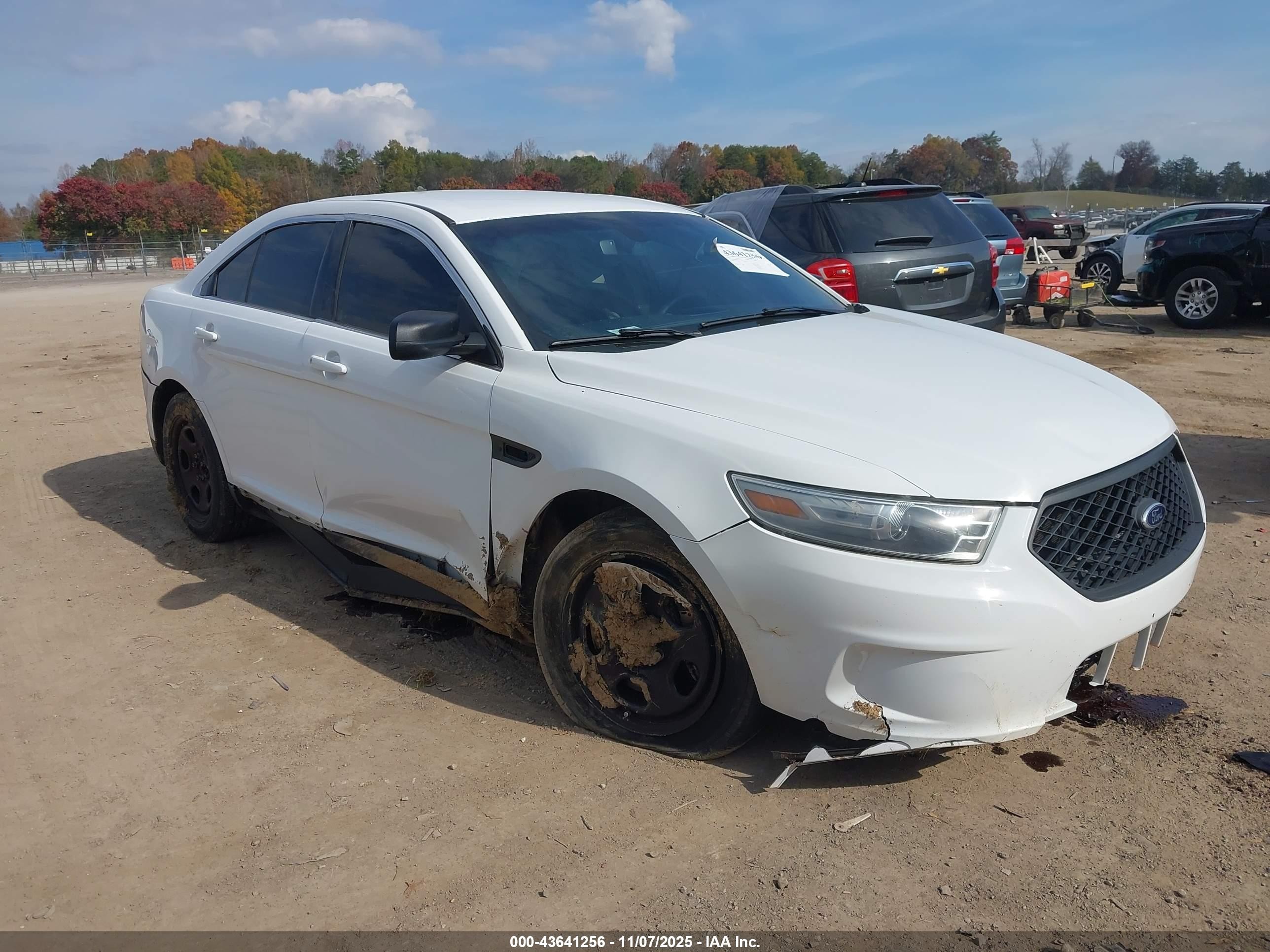 2014 Ford Police Interceptor   White vin: 1FAHP2MK4EG151238