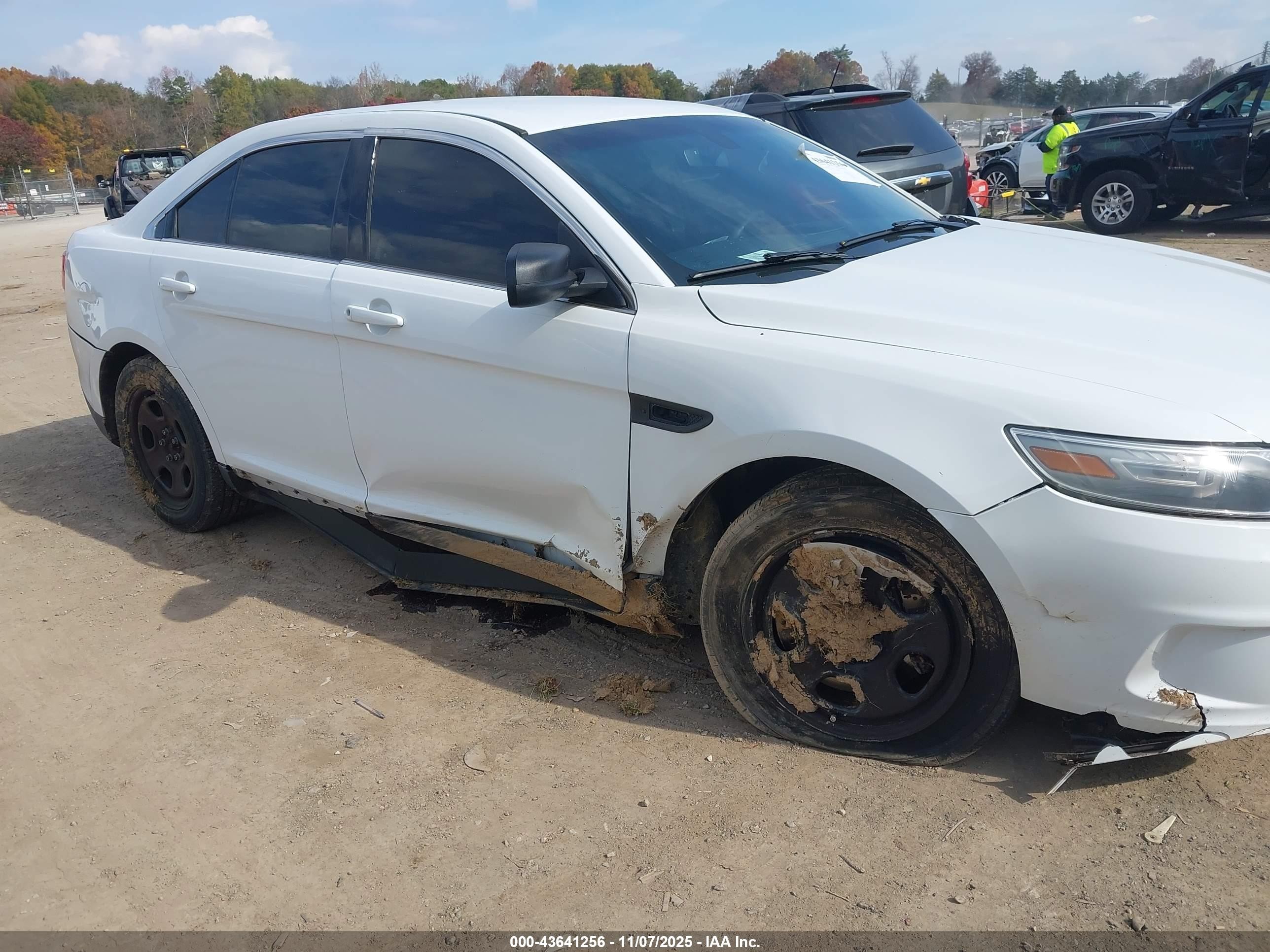 2014 Ford Police Interceptor   White vin: 1FAHP2MK4EG151238