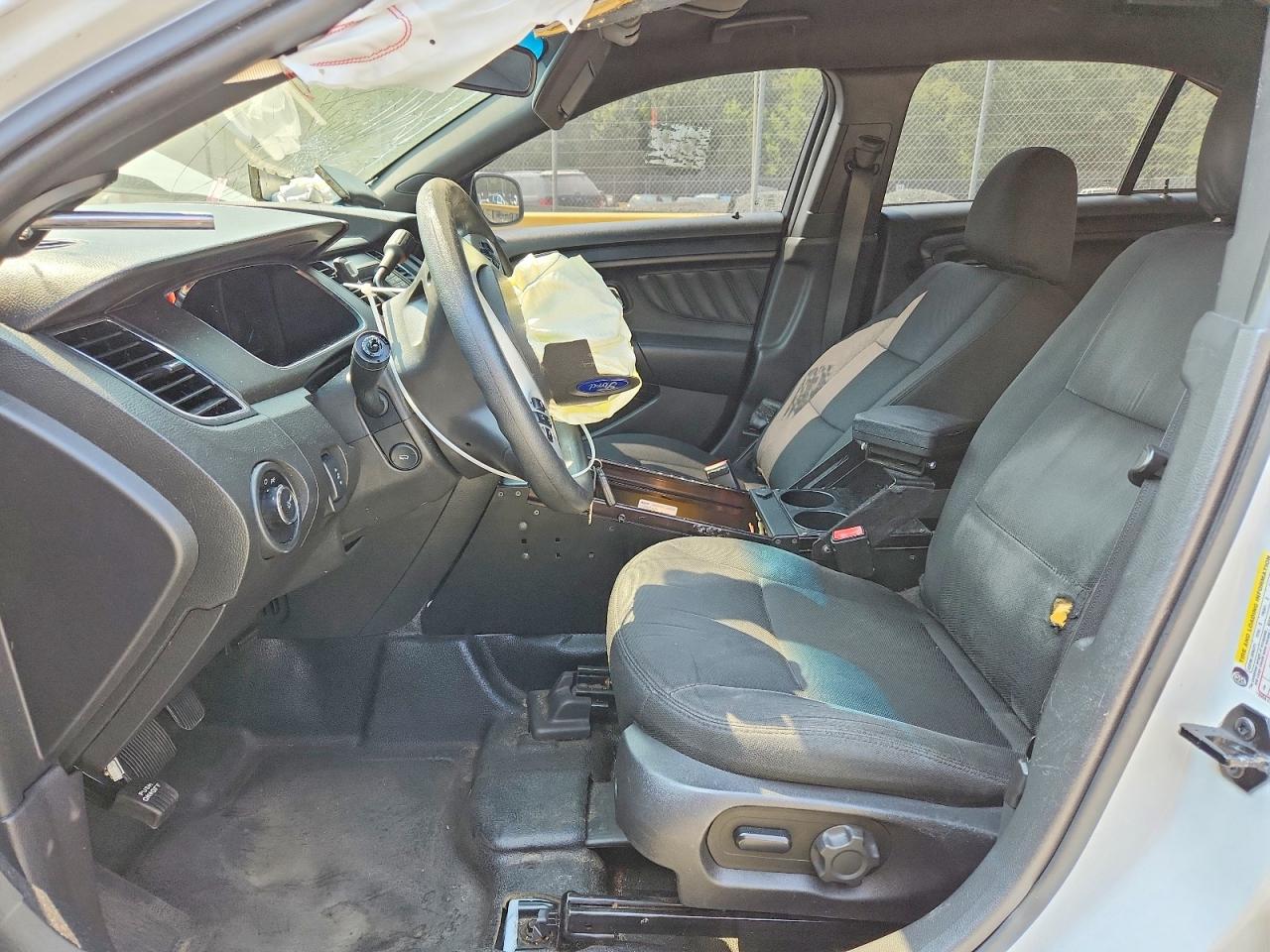 2015 Ford Taurus Police Interceptor Белый vin: 1FAHP2MK4FG140855