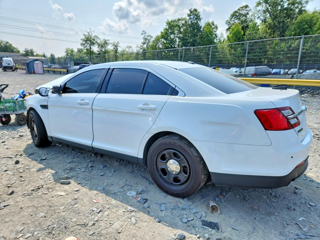 2015 Ford Taurus Police Interceptor Белый vin: 1FAHP2MK4FG140855