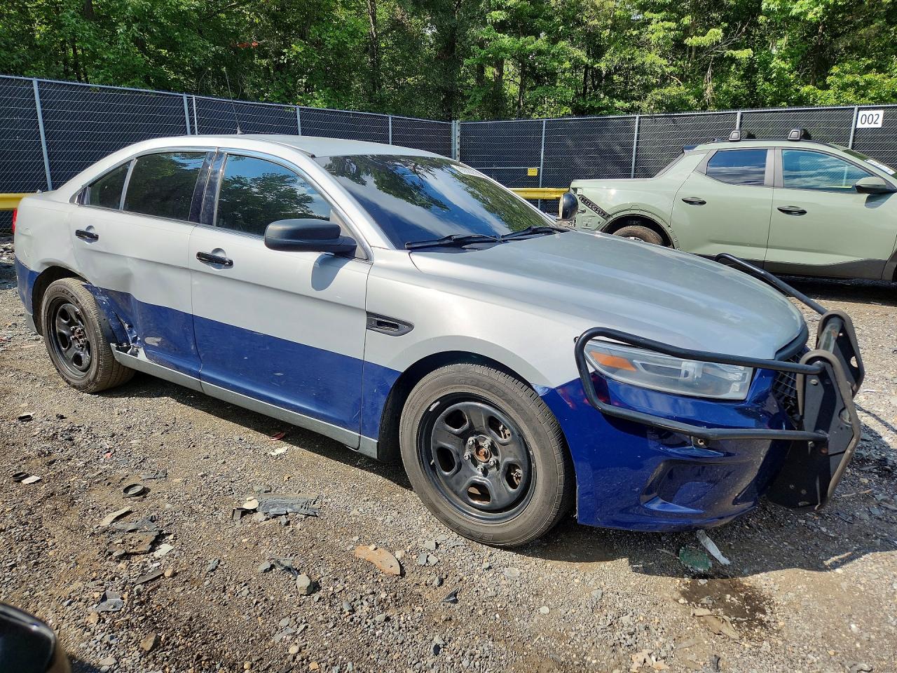 2016 Ford Taurus Police Interceptor Двухцветный vin: 1FAHP2MK4GG119621