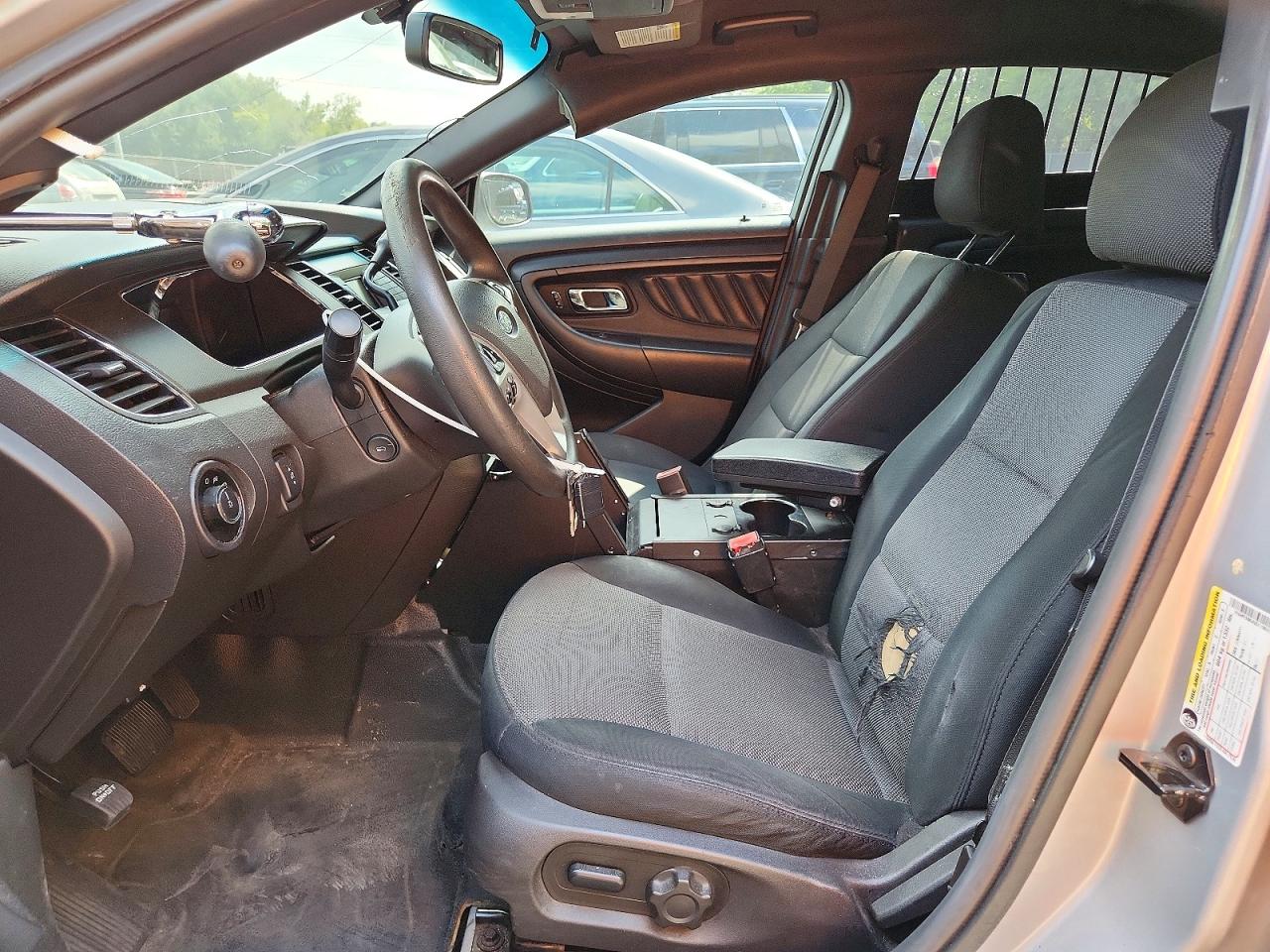 2016 Ford Taurus Police Interceptor Двухцветный vin: 1FAHP2MK4GG119621