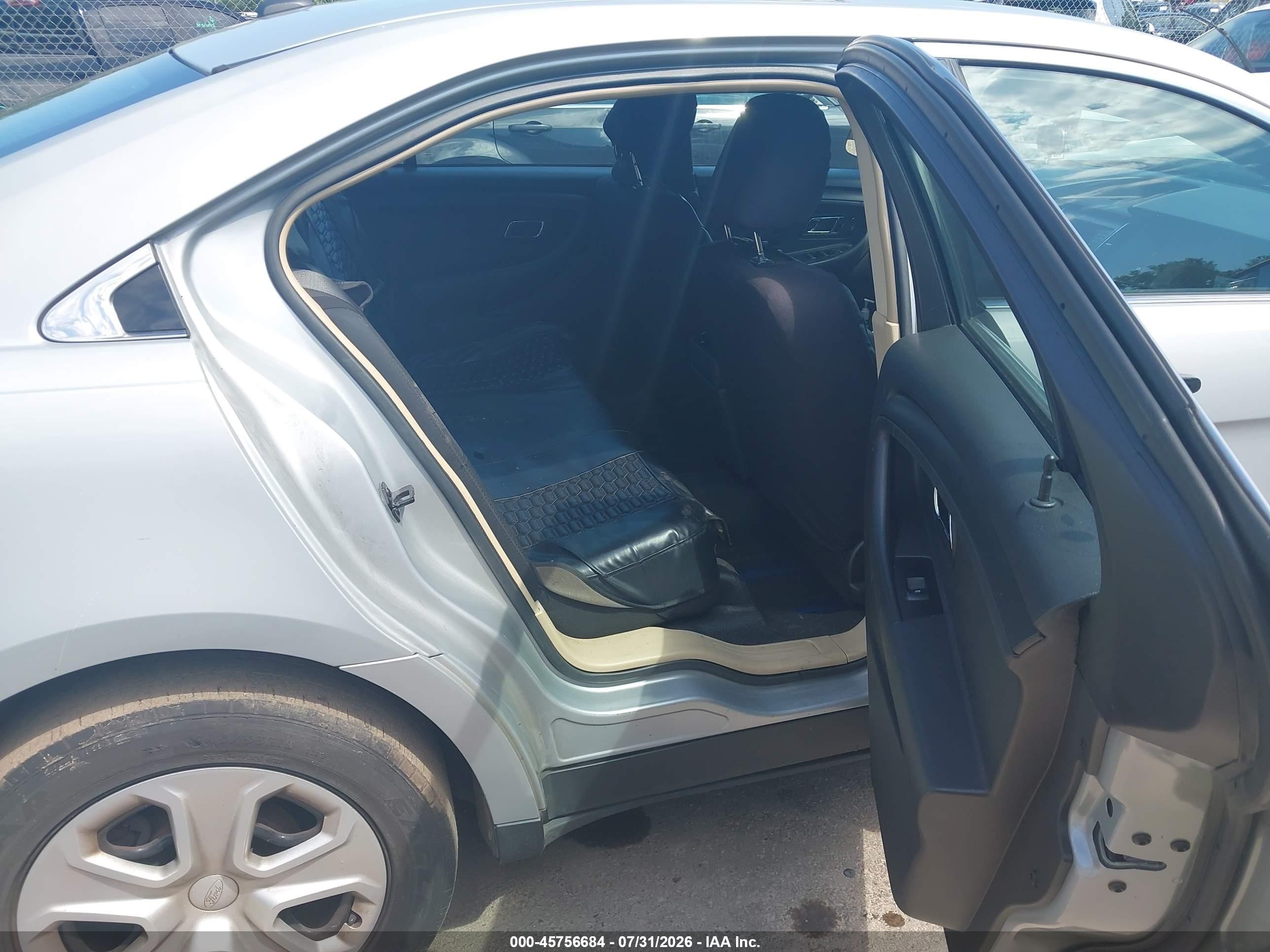 2016 Ford Police Interceptor Silver vin: 1FAHP2MK4GG155258
