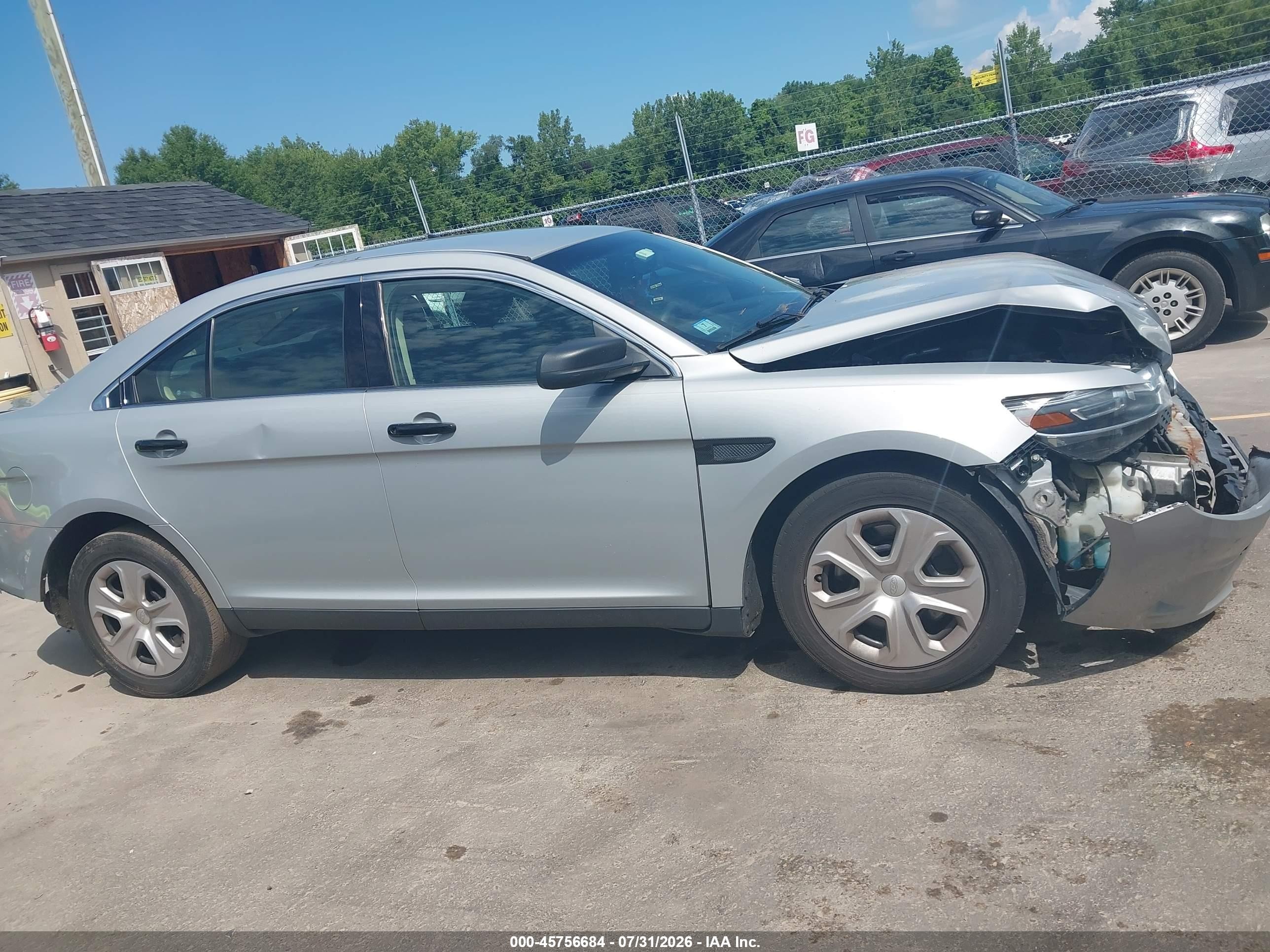 2016 Ford Police Interceptor Silver vin: 1FAHP2MK4GG155258