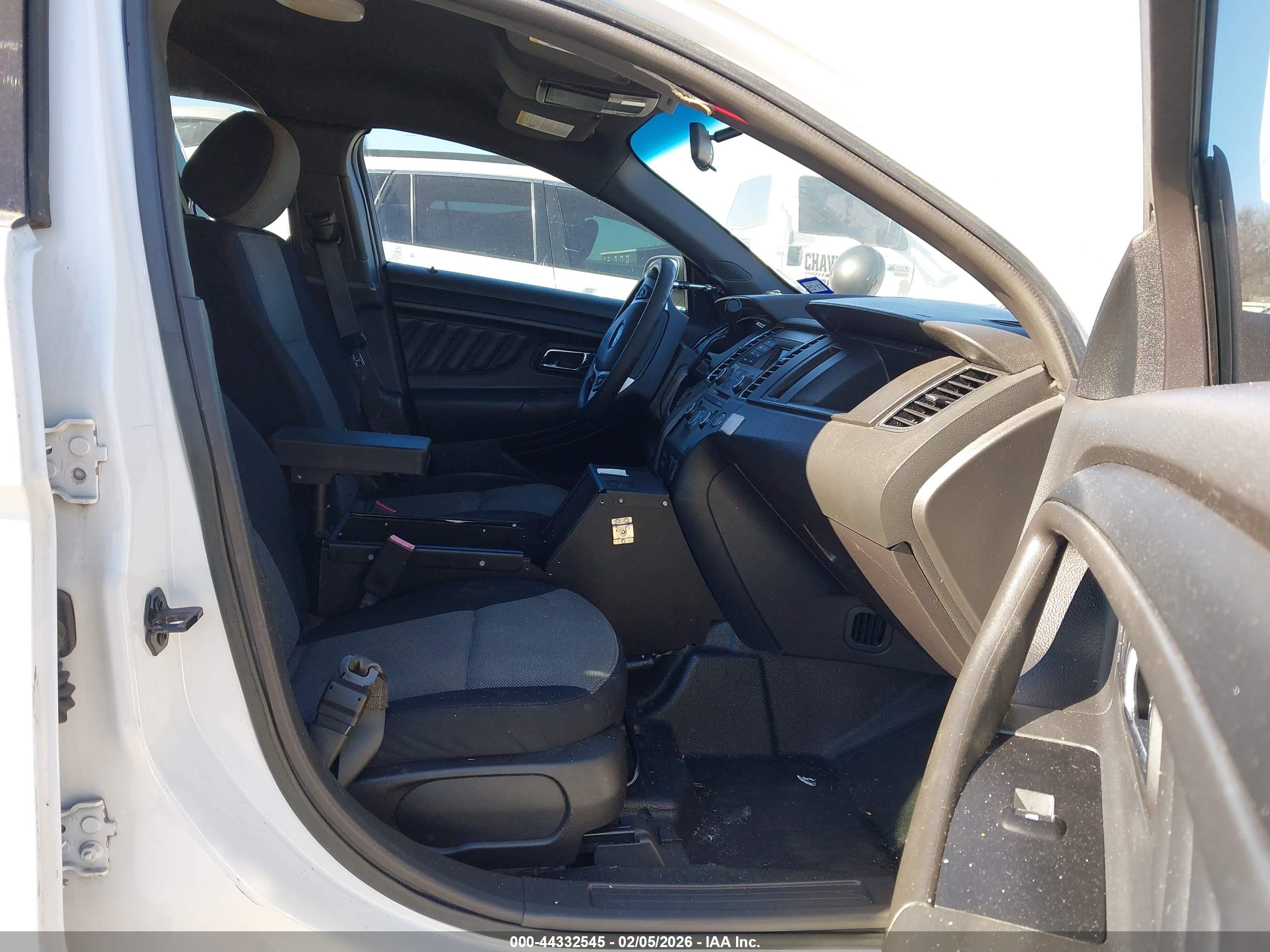 2015 Ford Police Interceptor   White vin: 1FAHP2MK5FG109310