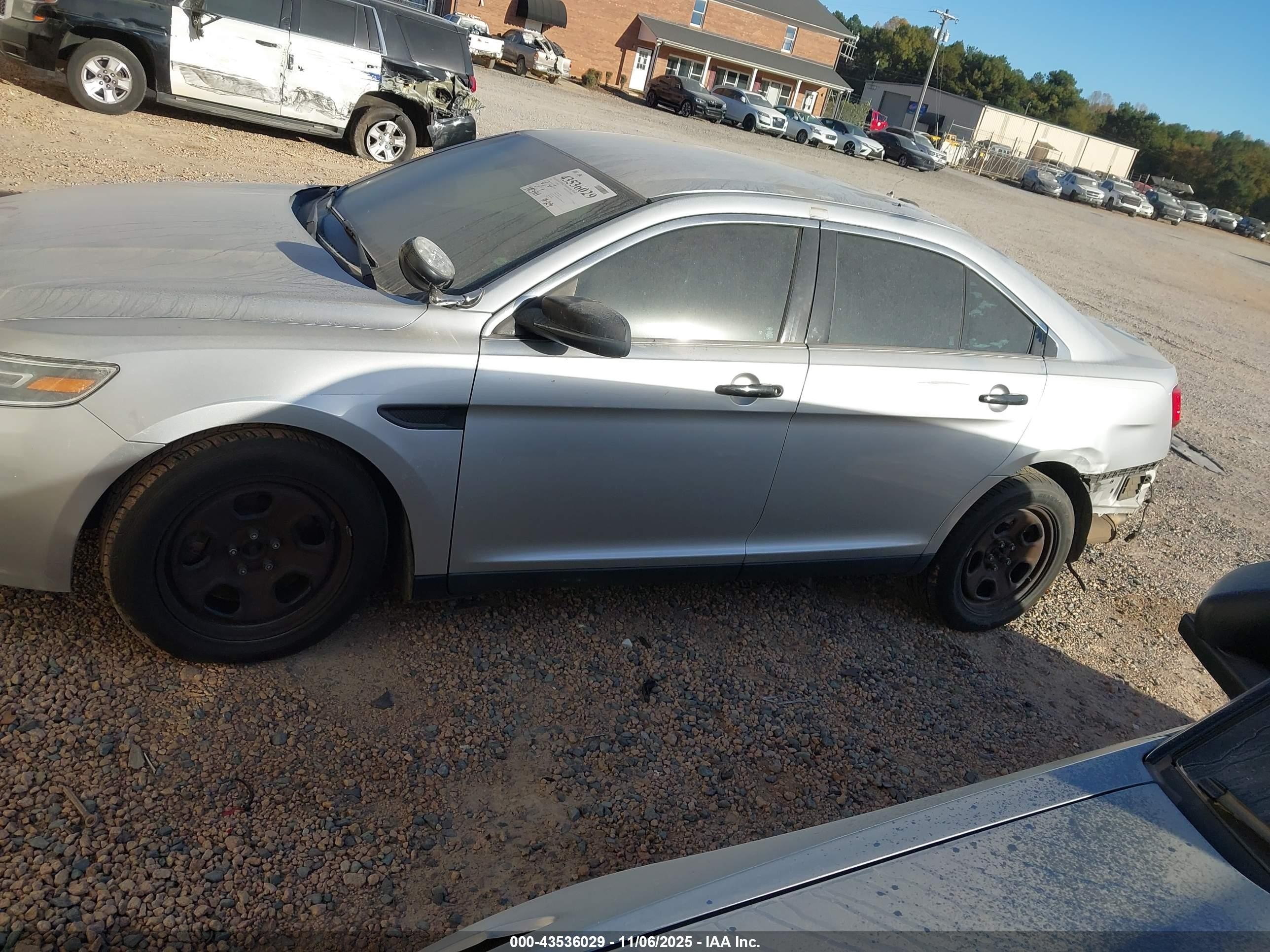 2015 Ford Police Interceptor   Silver vin: 1FAHP2MK5FG162069