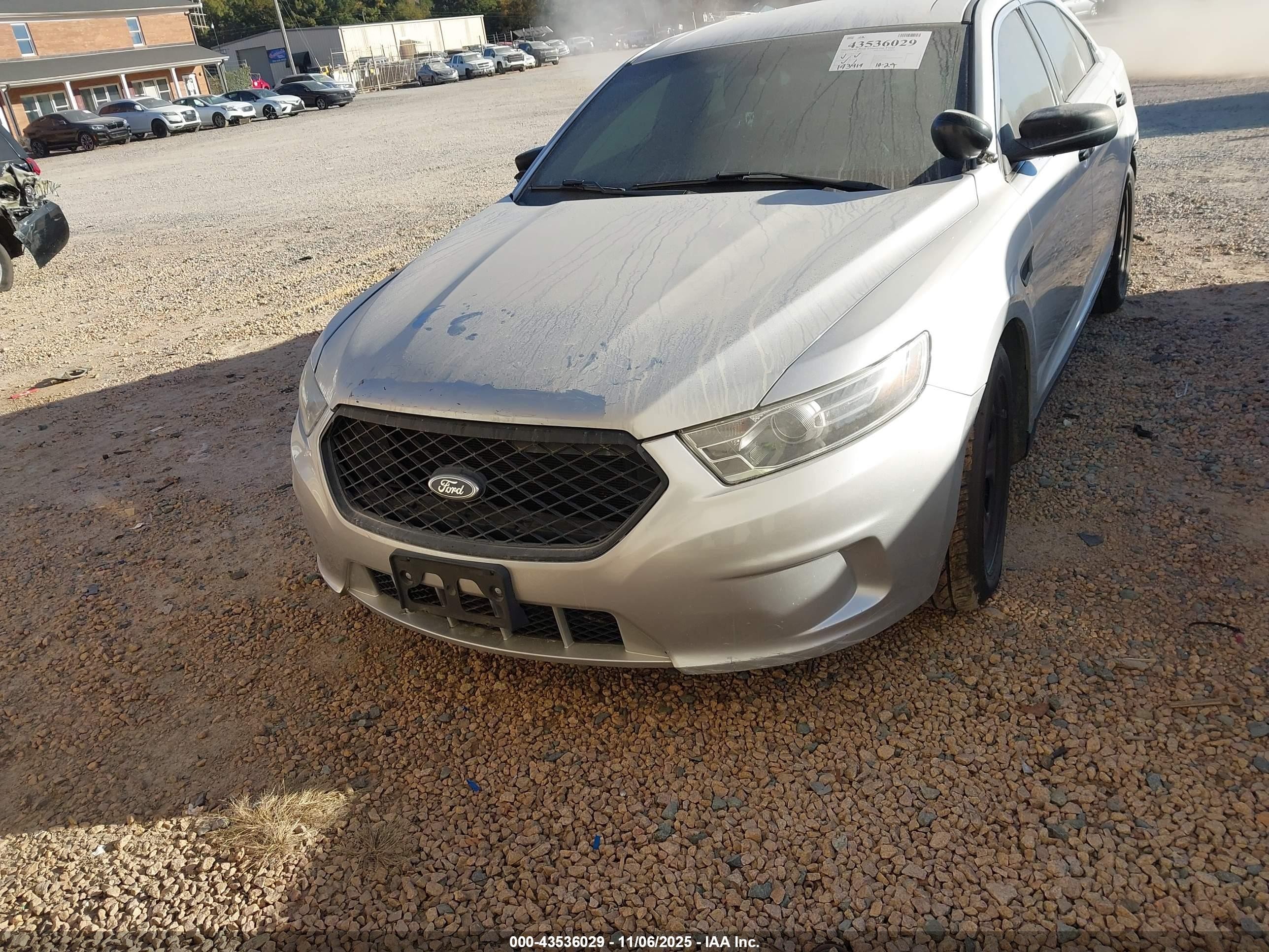 2015 Ford Police Interceptor   Silver vin: 1FAHP2MK5FG162069