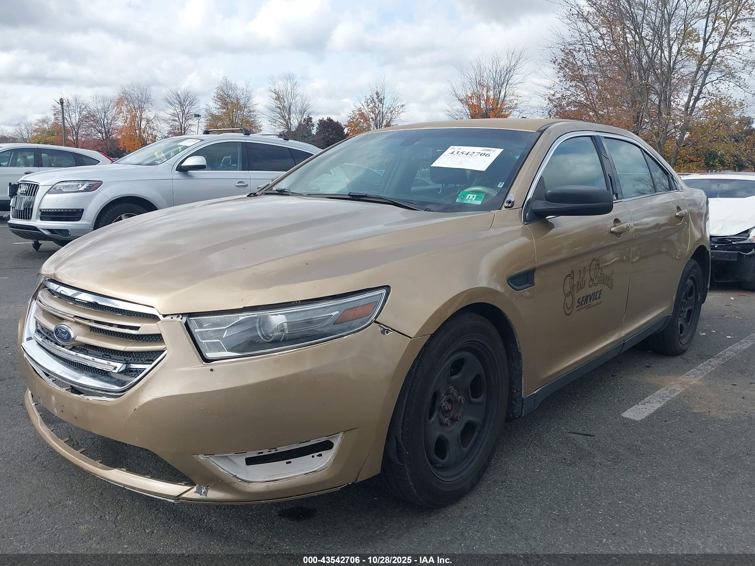 2015 Ford Police Interceptor   Gold vin: 1FAHP2MK5FG178529