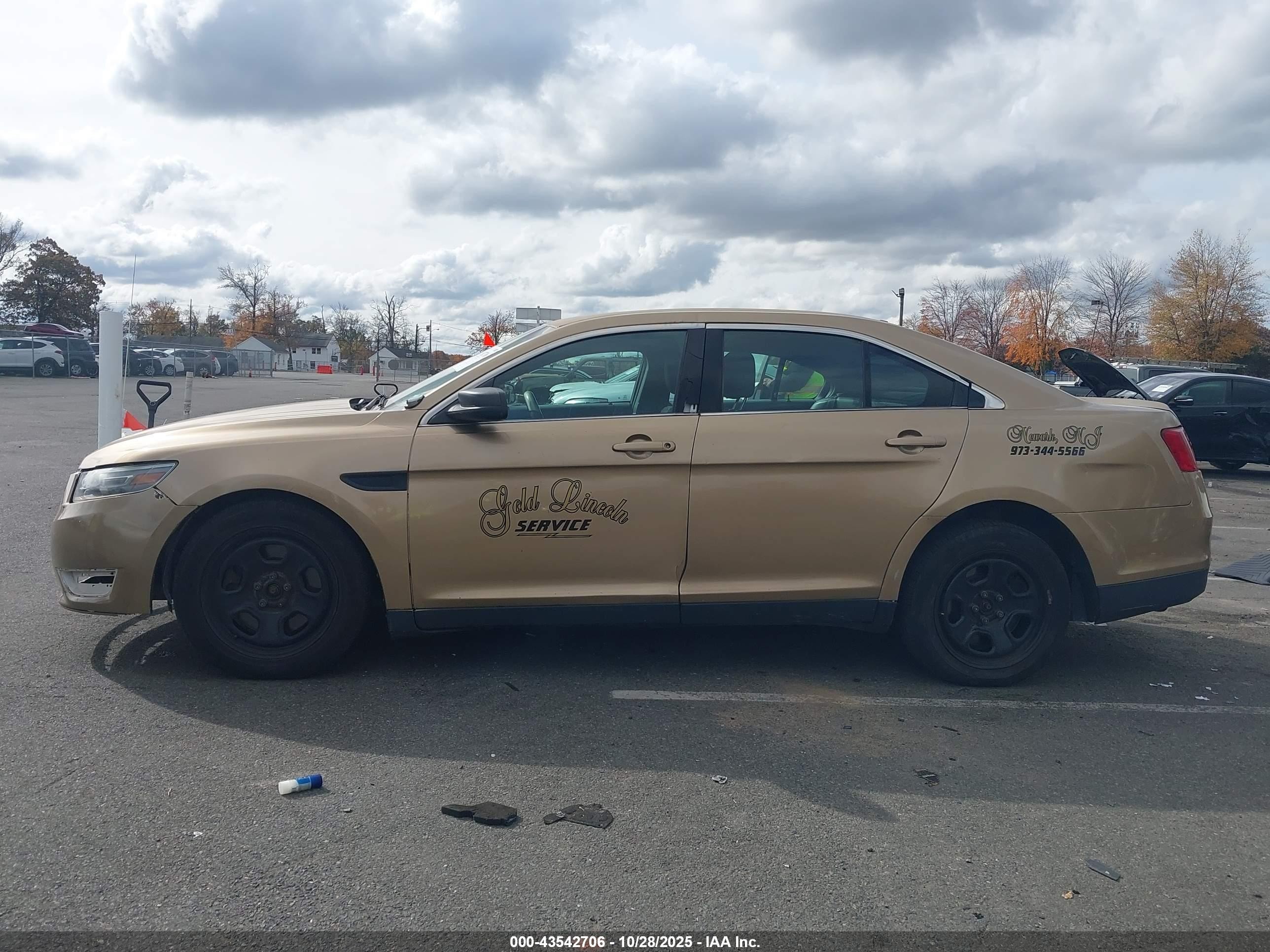 2015 Ford Police Interceptor   Gold vin: 1FAHP2MK5FG178529