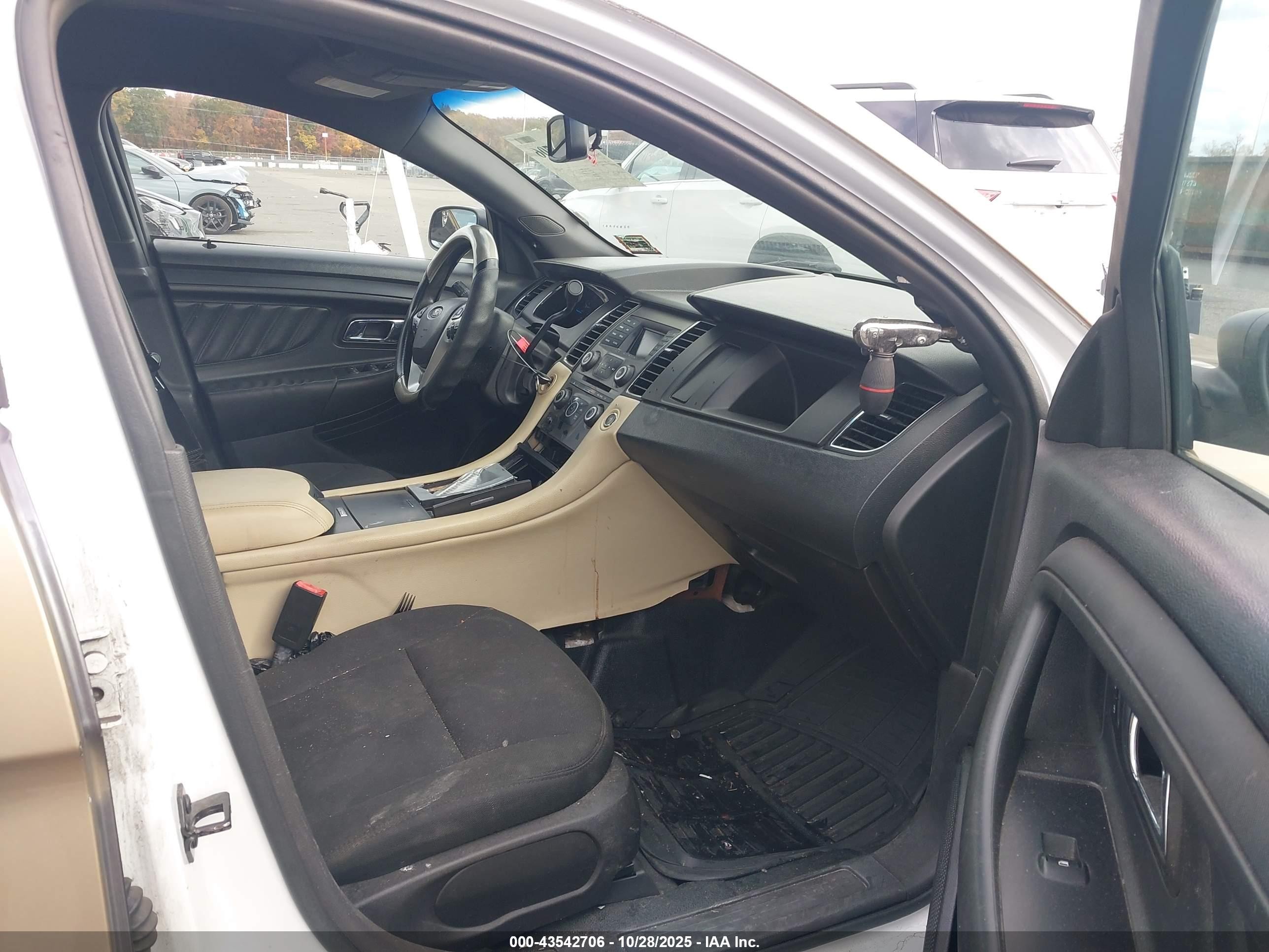 2015 Ford Police Interceptor   Gold vin: 1FAHP2MK5FG178529
