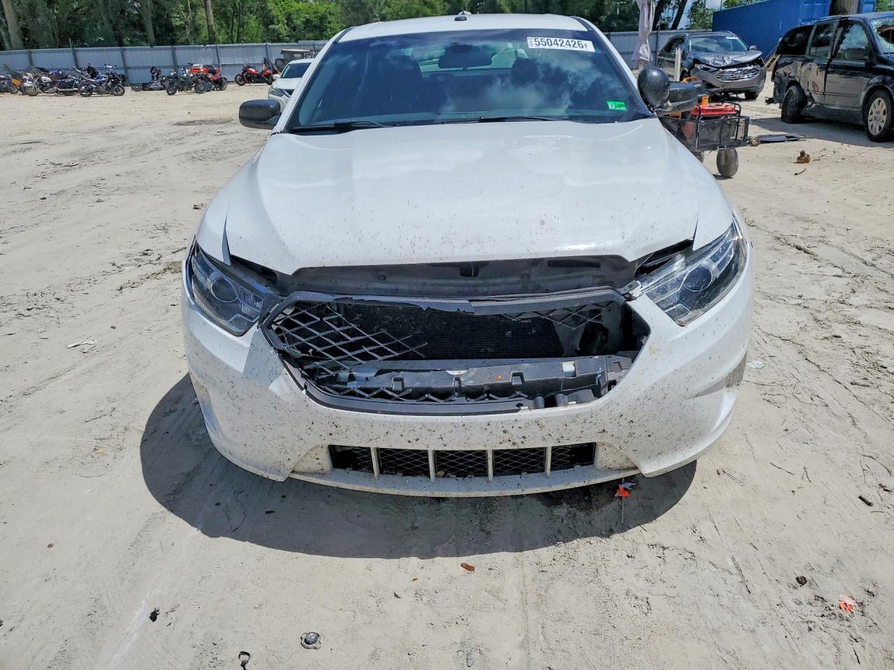2019 Ford Taurus Police Interceptor White vin: 1FAHP2MK5KG102920
