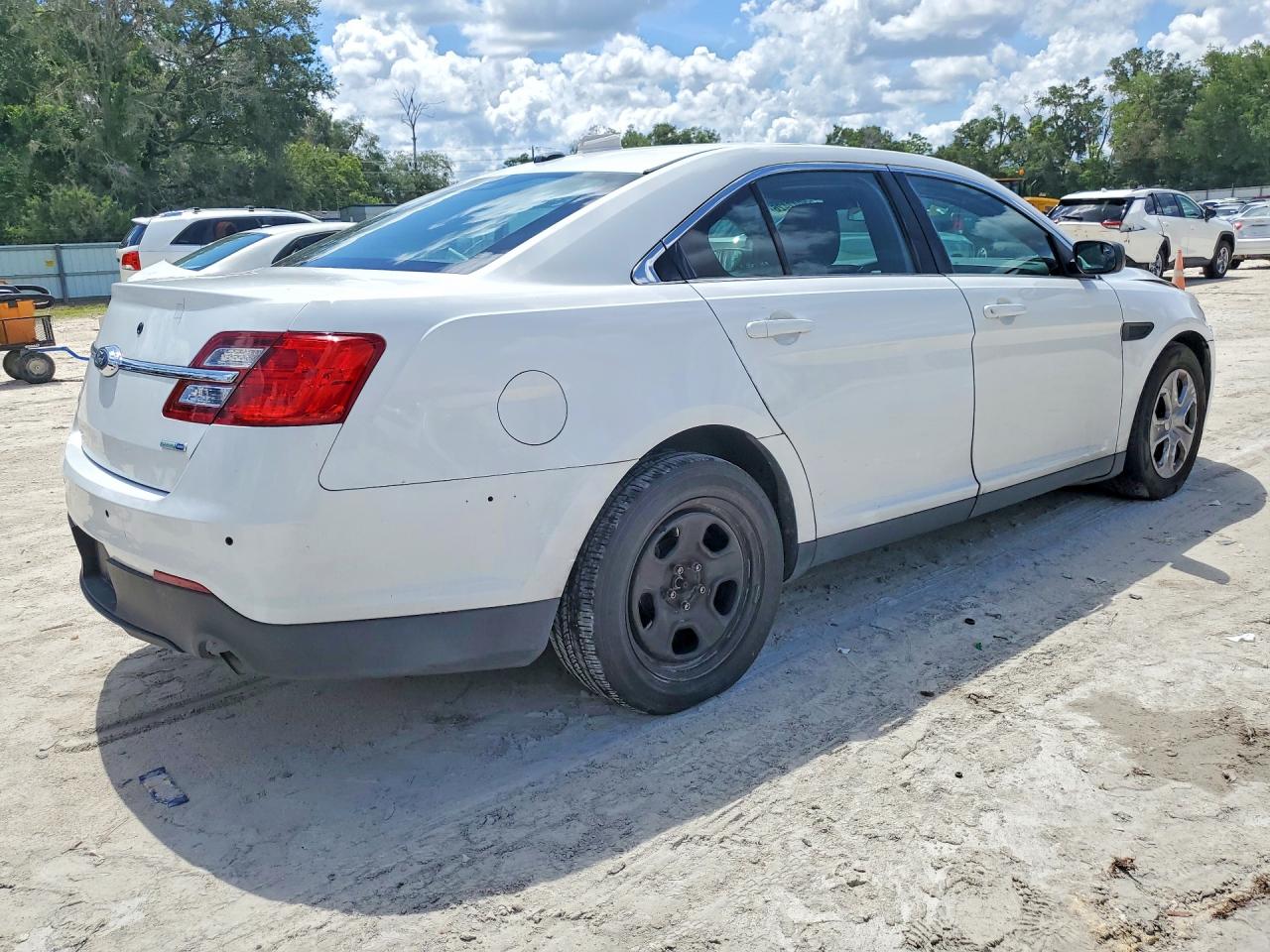 2019 Ford Taurus Police Interceptor White vin: 1FAHP2MK5KG102920