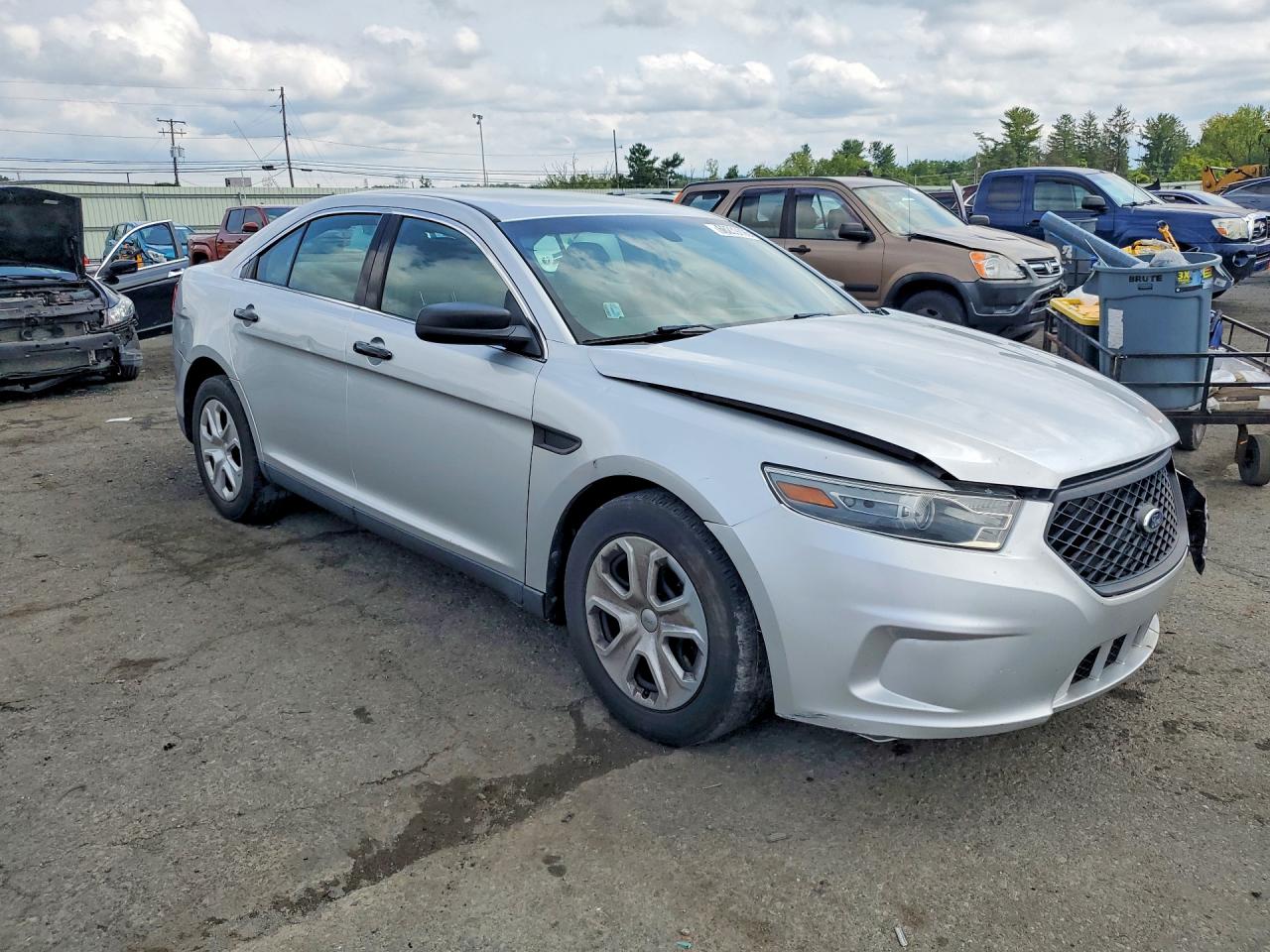 2014 Ford Taurus Police Interceptor Серебряный vin: 1FAHP2MK6EG119973