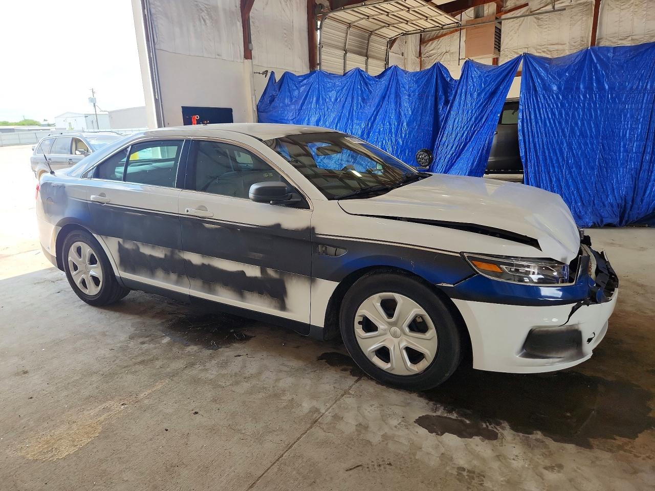 2015 Ford Taurus Police Interceptor Two Tone vin: 1FAHP2MK6FG119635