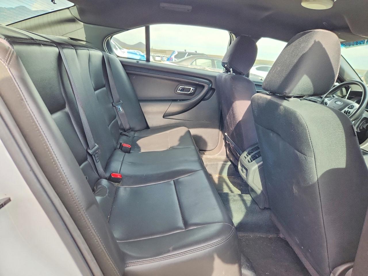 2014 Ford Taurus Police Interceptor Белый vin: 1FAHP2MK7EG127824