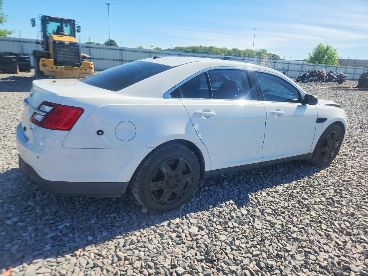 2015 Ford Taurus Police Interceptor White vin: 1FAHP2MK7FG119787