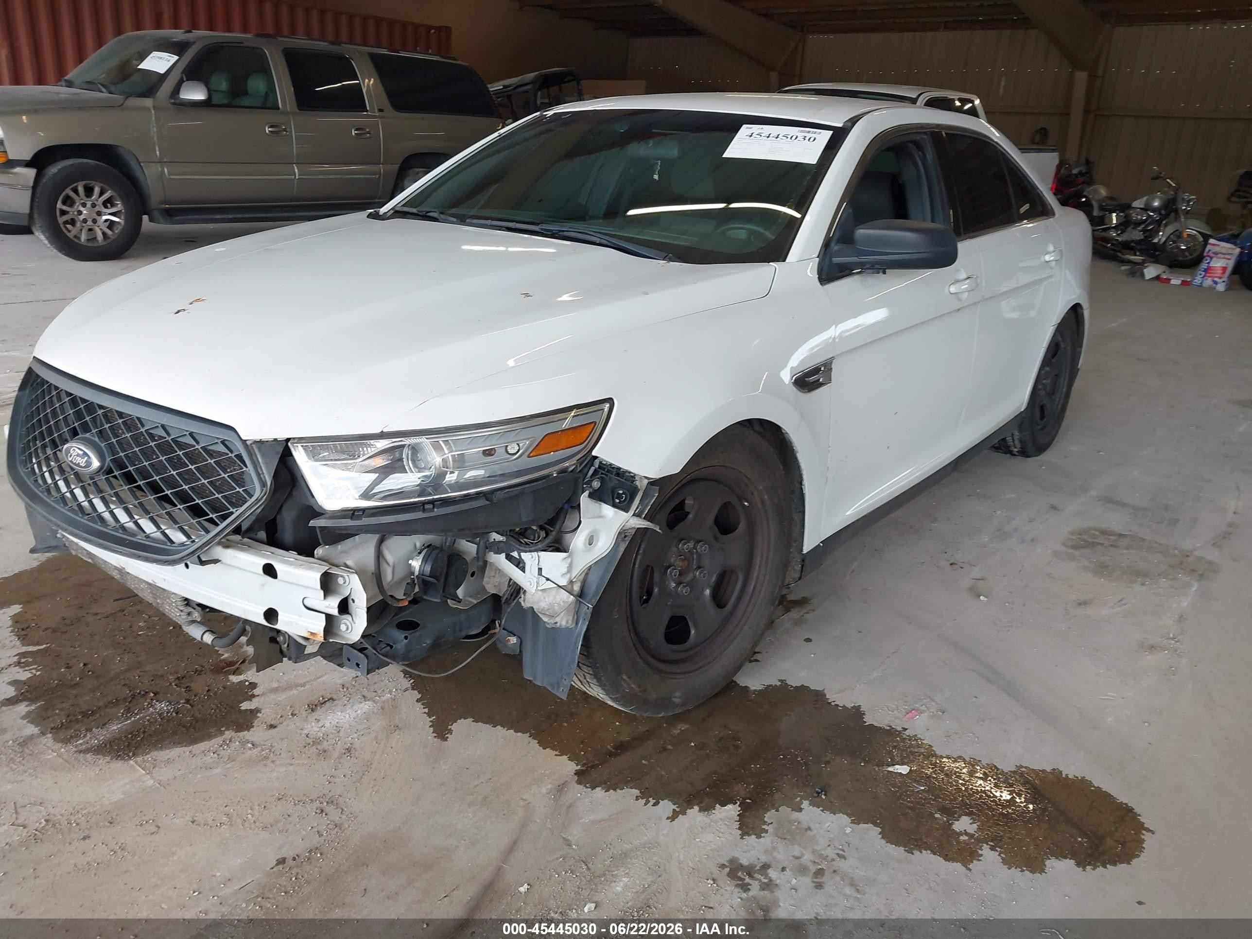 2014 Ford Police Interceptor White vin: 1FAHP2MK8EG178555