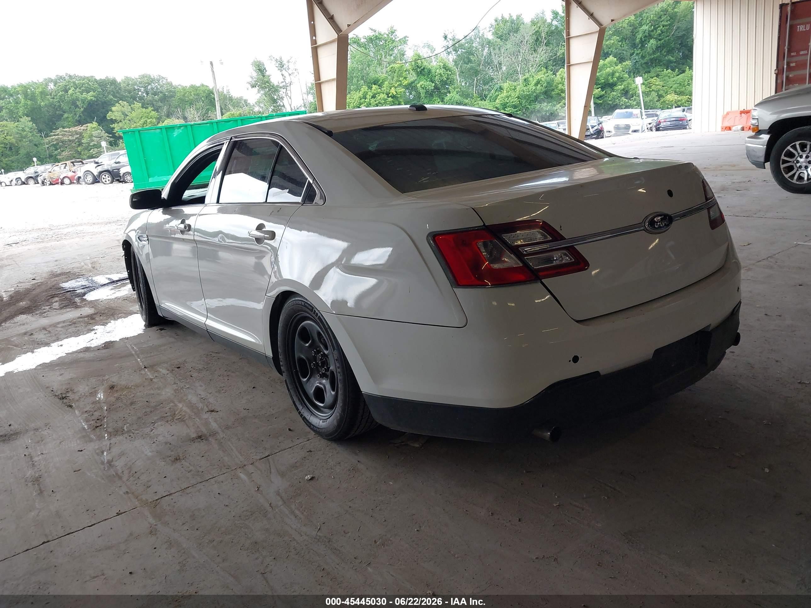 2014 Ford Police Interceptor White vin: 1FAHP2MK8EG178555