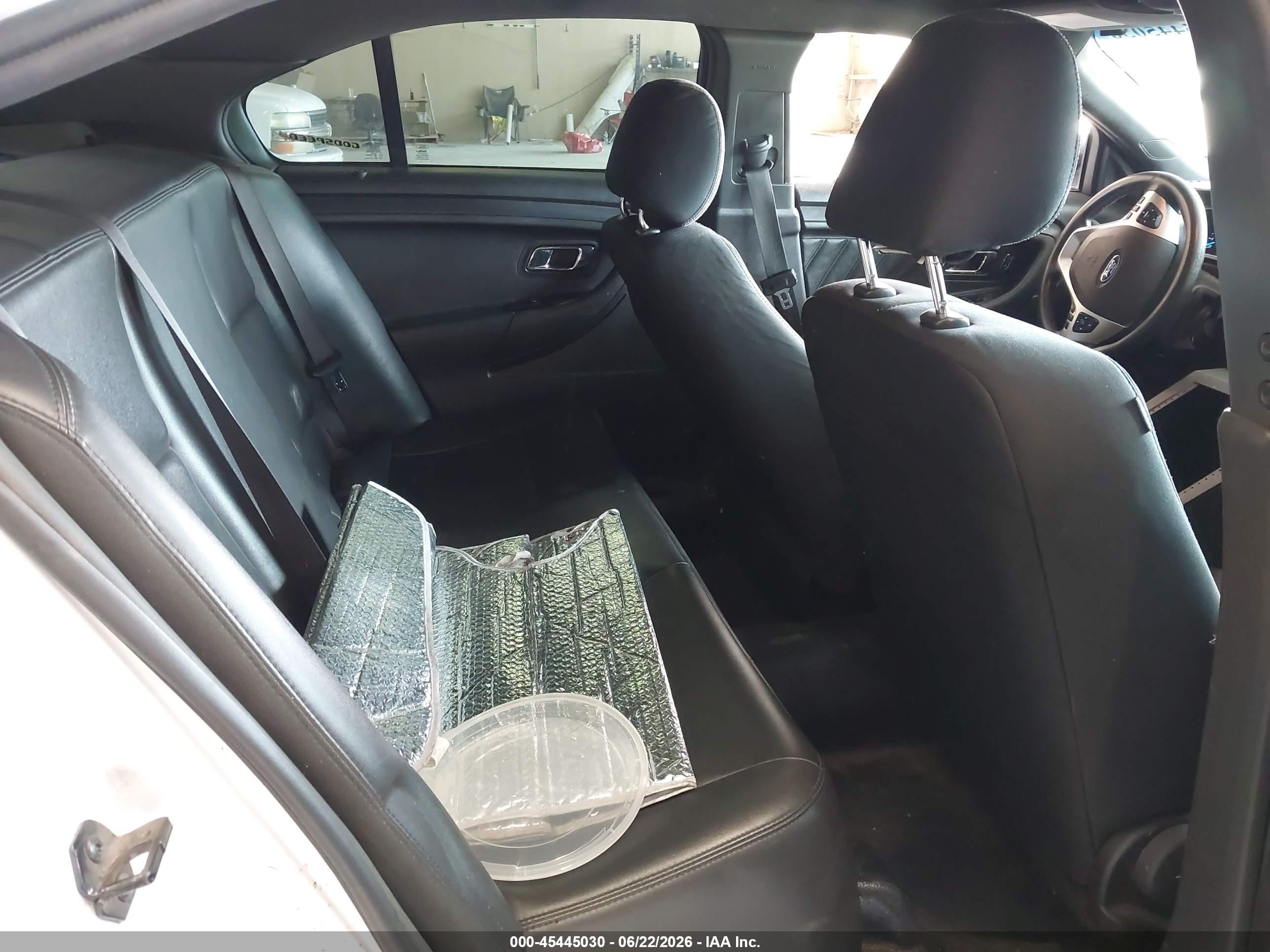 2014 Ford Police Interceptor White vin: 1FAHP2MK8EG178555