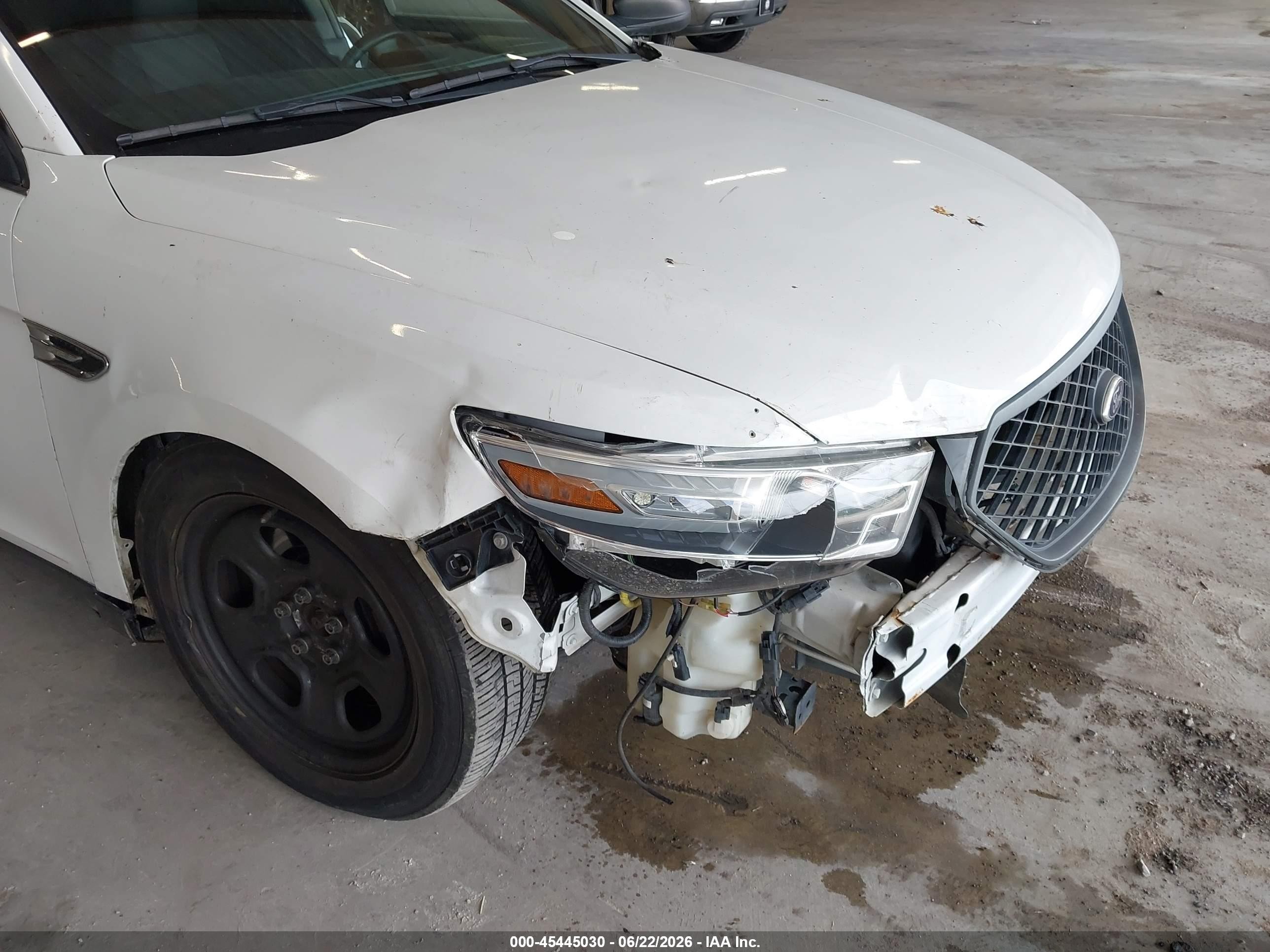 2014 Ford Police Interceptor White vin: 1FAHP2MK8EG178555