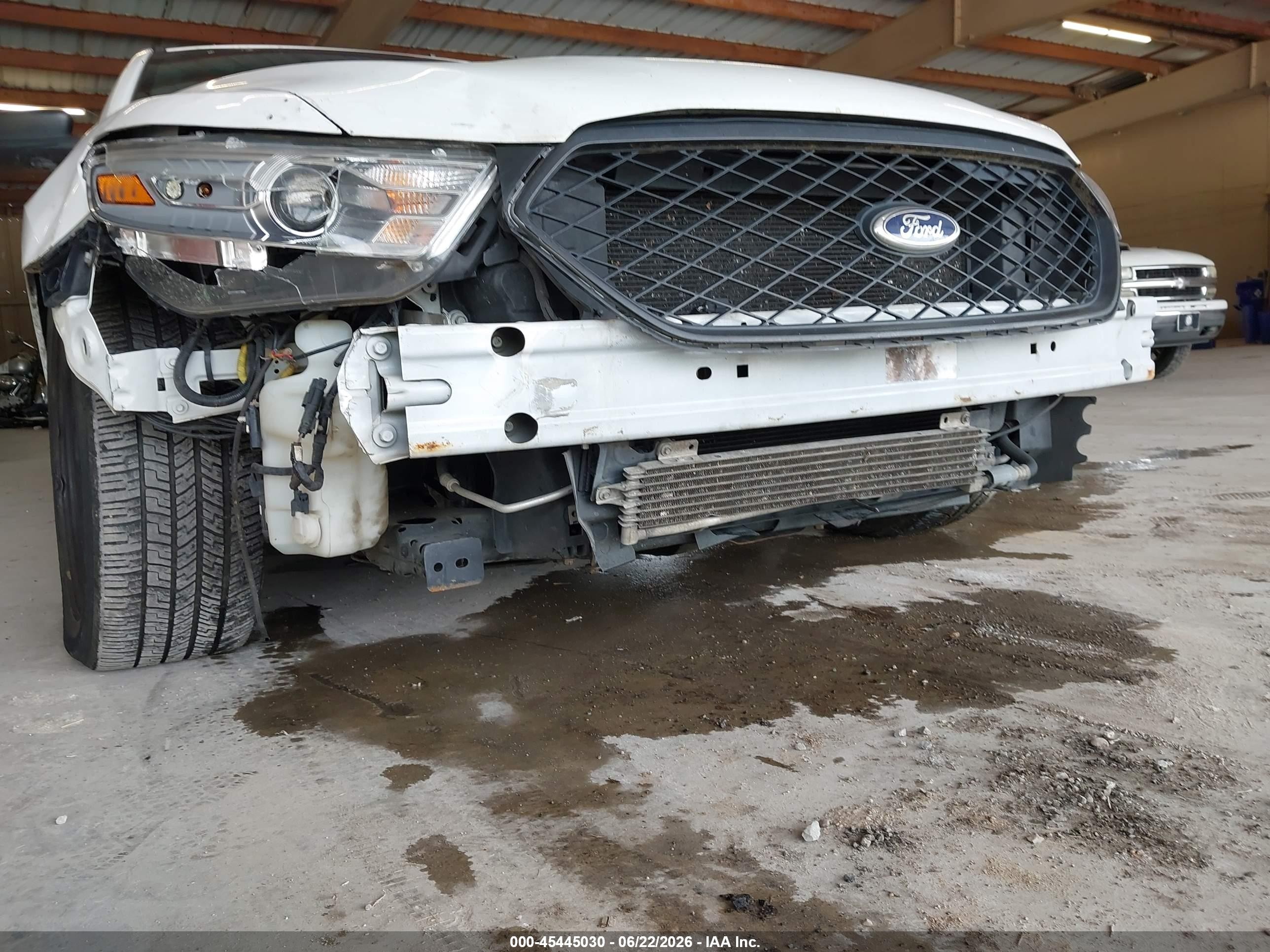2014 Ford Police Interceptor White vin: 1FAHP2MK8EG178555