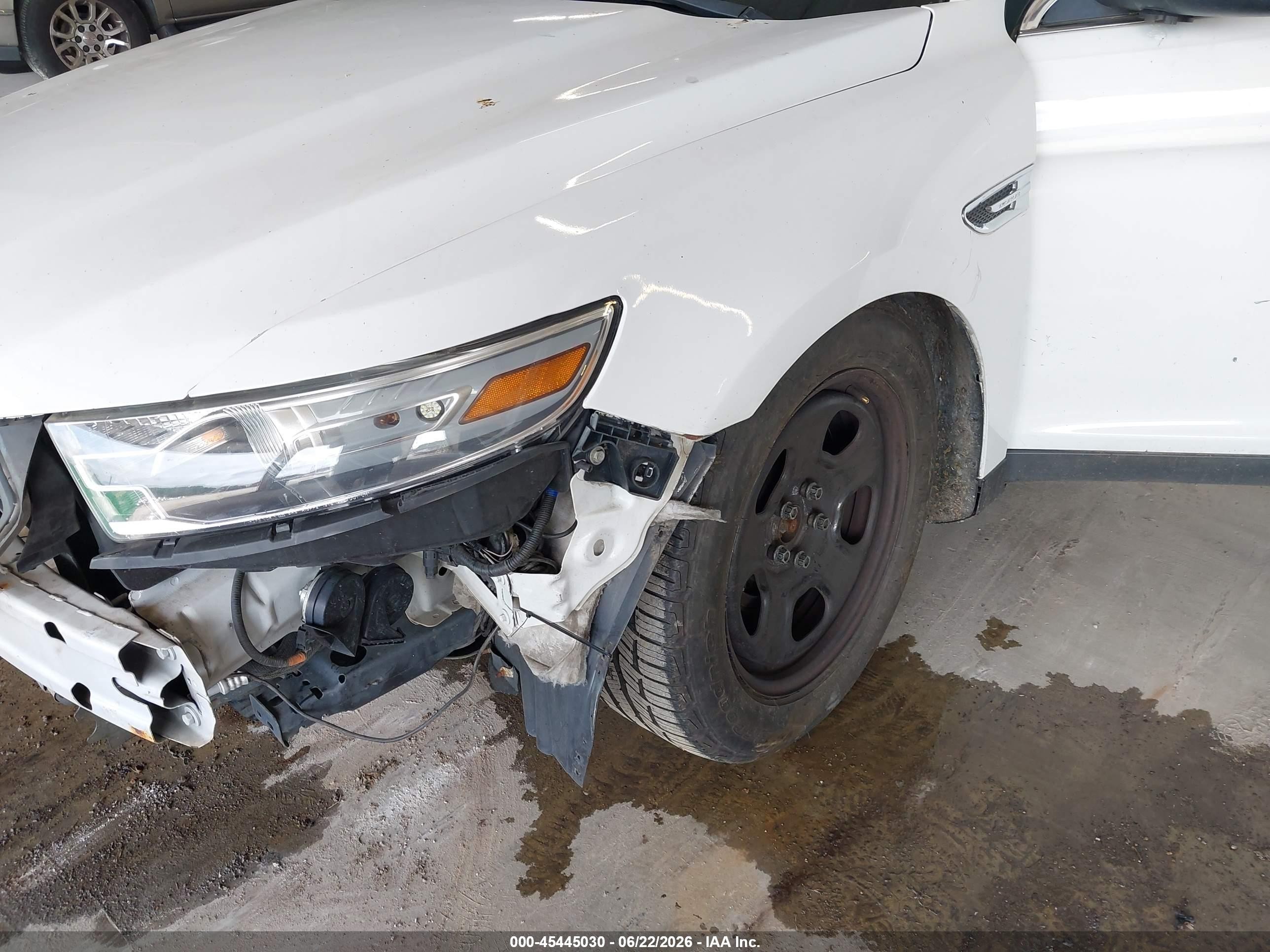 2014 Ford Police Interceptor White vin: 1FAHP2MK8EG178555
