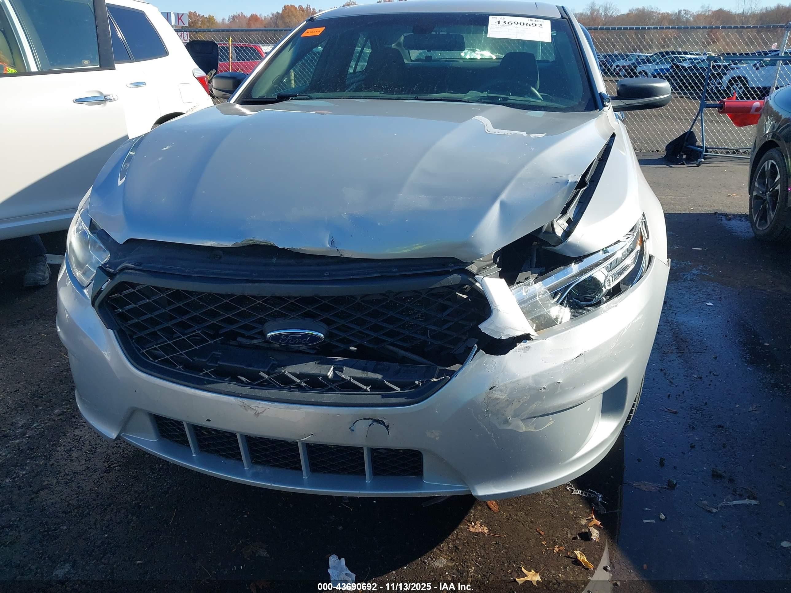 2015 Ford Police Interceptor   Silver vin: 1FAHP2MK8FG109253
