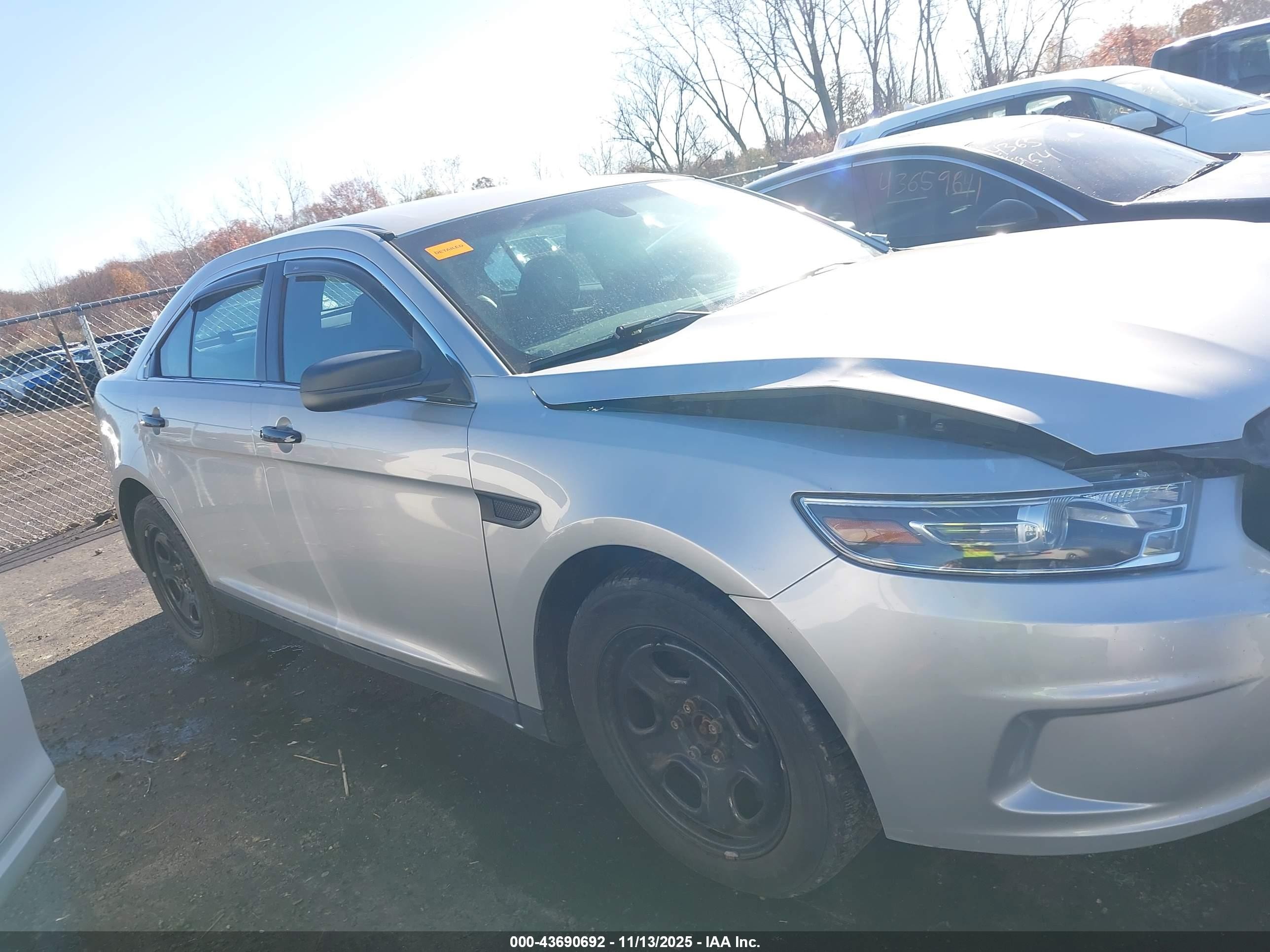 2015 Ford Police Interceptor   Silver vin: 1FAHP2MK8FG109253
