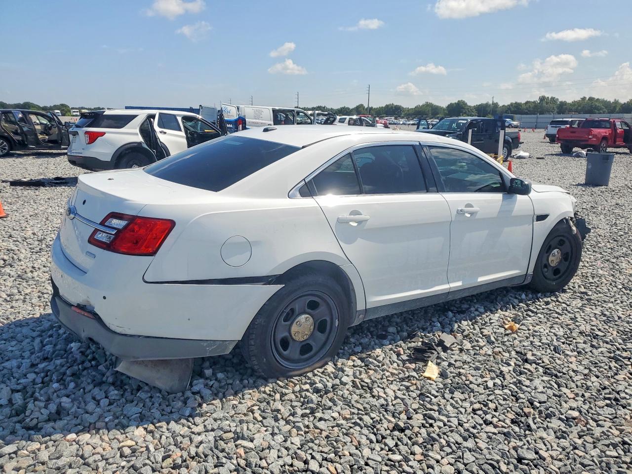 2015 Ford Taurus White vin: 1FAHP2MK8FG135741