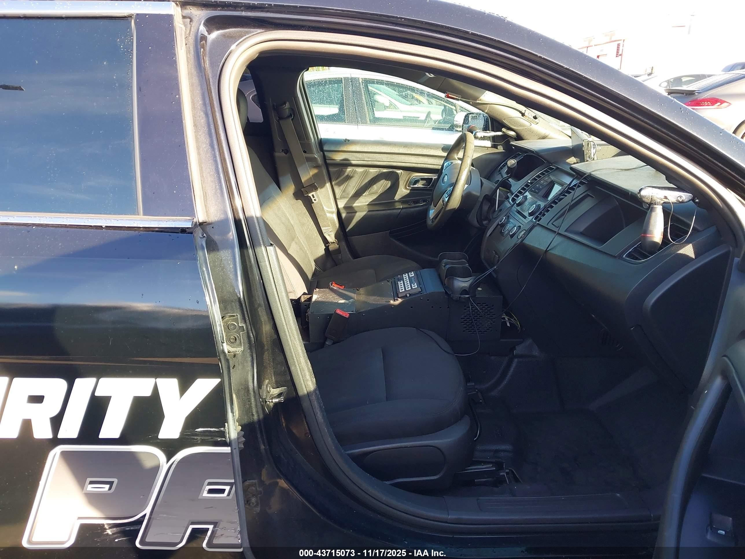 2015 Ford Police Interceptor   Black vin: 1FAHP2MK8FG165208
