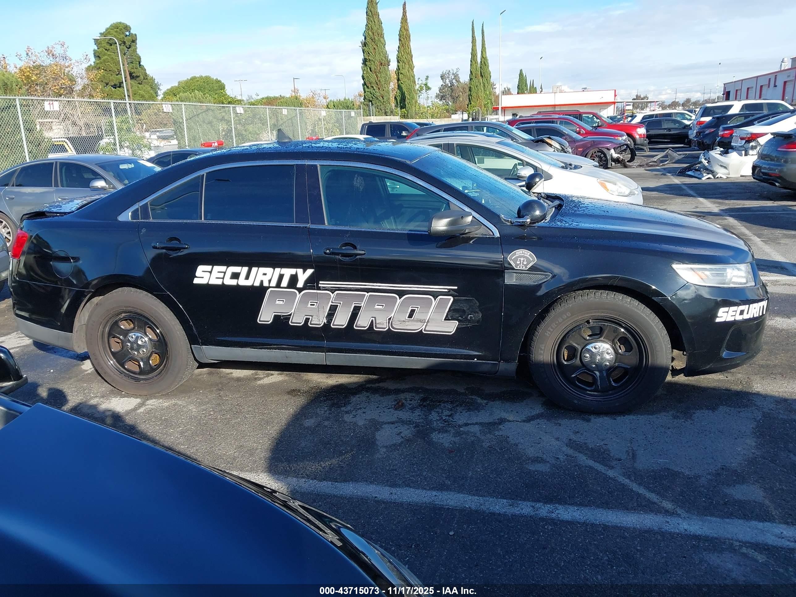 2015 Ford Police Interceptor   Black vin: 1FAHP2MK8FG165208