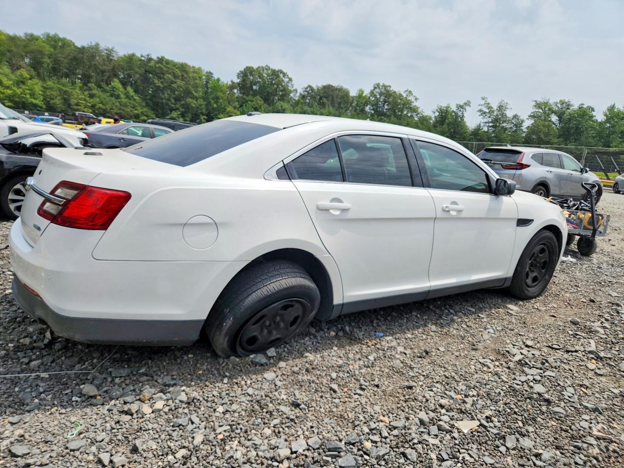 2015 Ford Taurus Police Interceptor White vin: 1FAHP2MK8FG176001